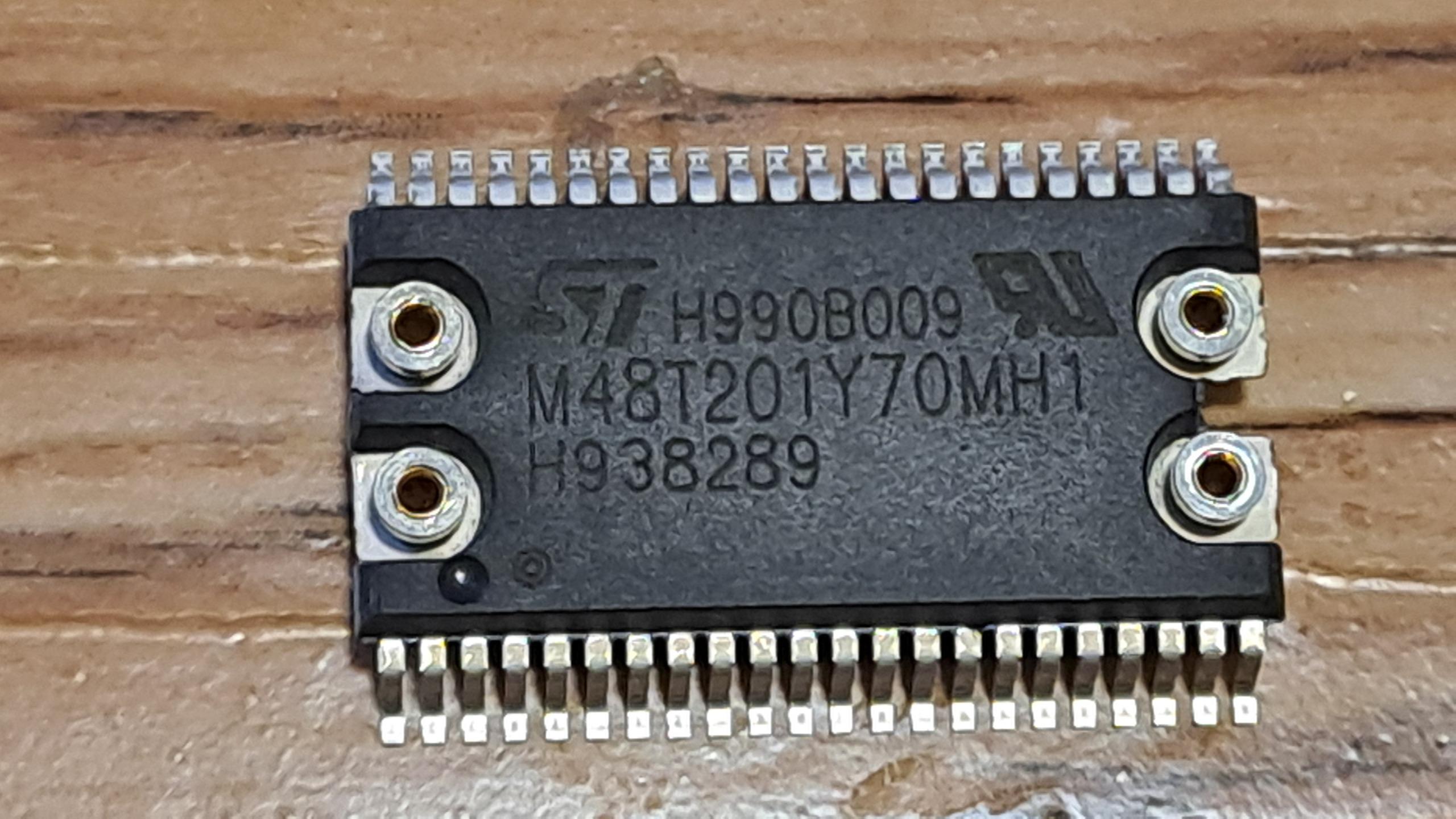 آی سی REAL TIME CLOCK M48T201Y70MH1 با باتری