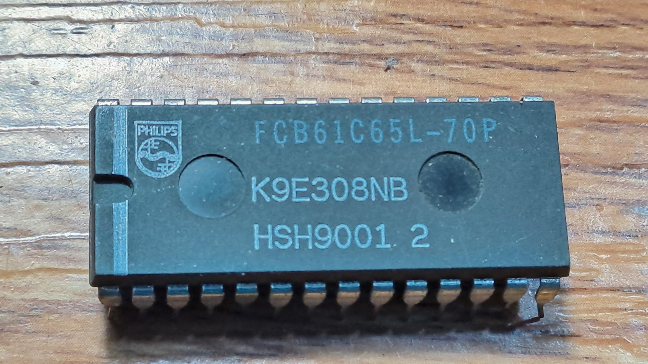 آی سی حافظه FCB61C65 فیلیپس 8K STATIC