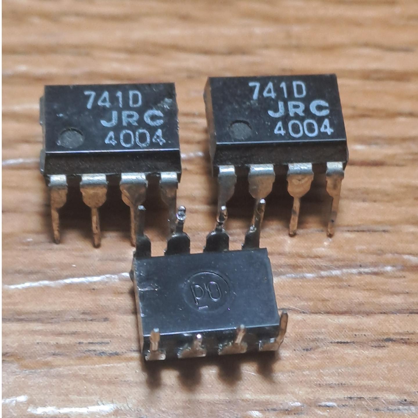 آی سی LM741 اصل قدیمی قیمت 3 عدد