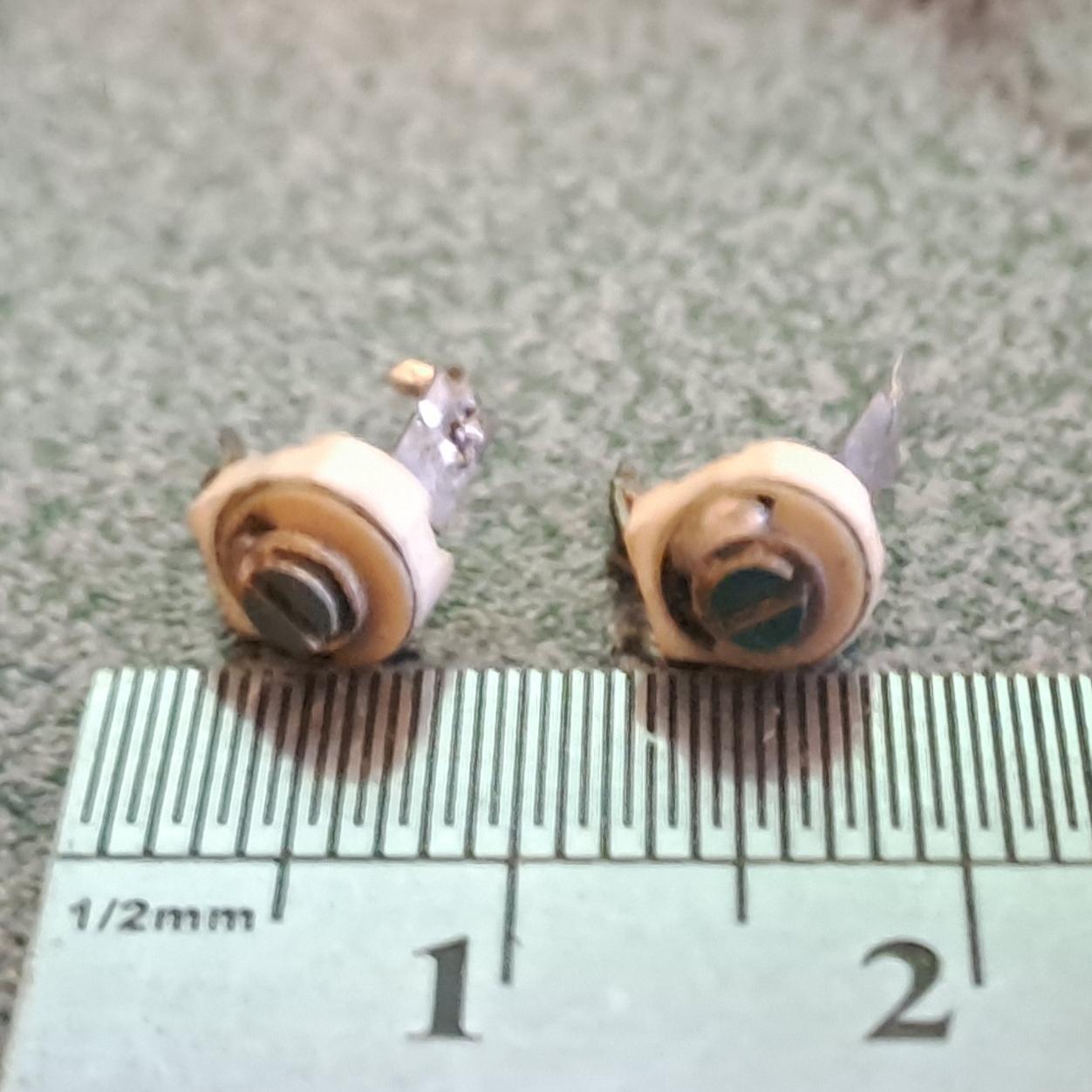 خازن تریمر قدیمی قیمت 2 عدد