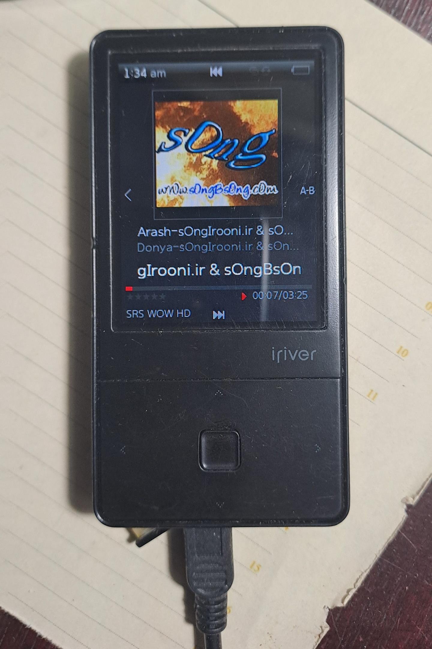 موزیک پلیر Mp3 player Iriver e100 سالم بجز باتری