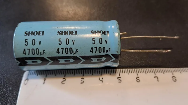 خازن 4700MF / 50V SHOEI