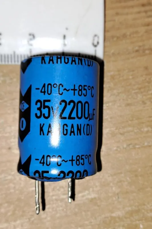 خازن 2200MF / 35V قیمت 4عدد