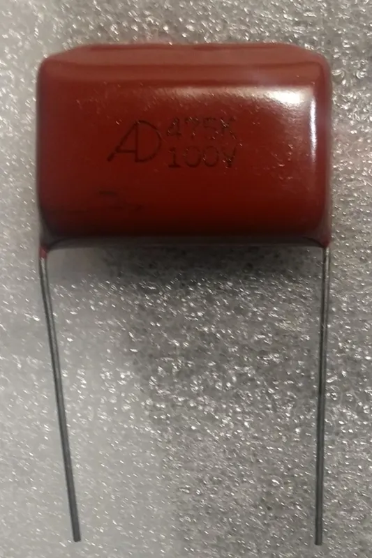 خازن 4.7MF 100V تایوانی قیمت برای 5عدد