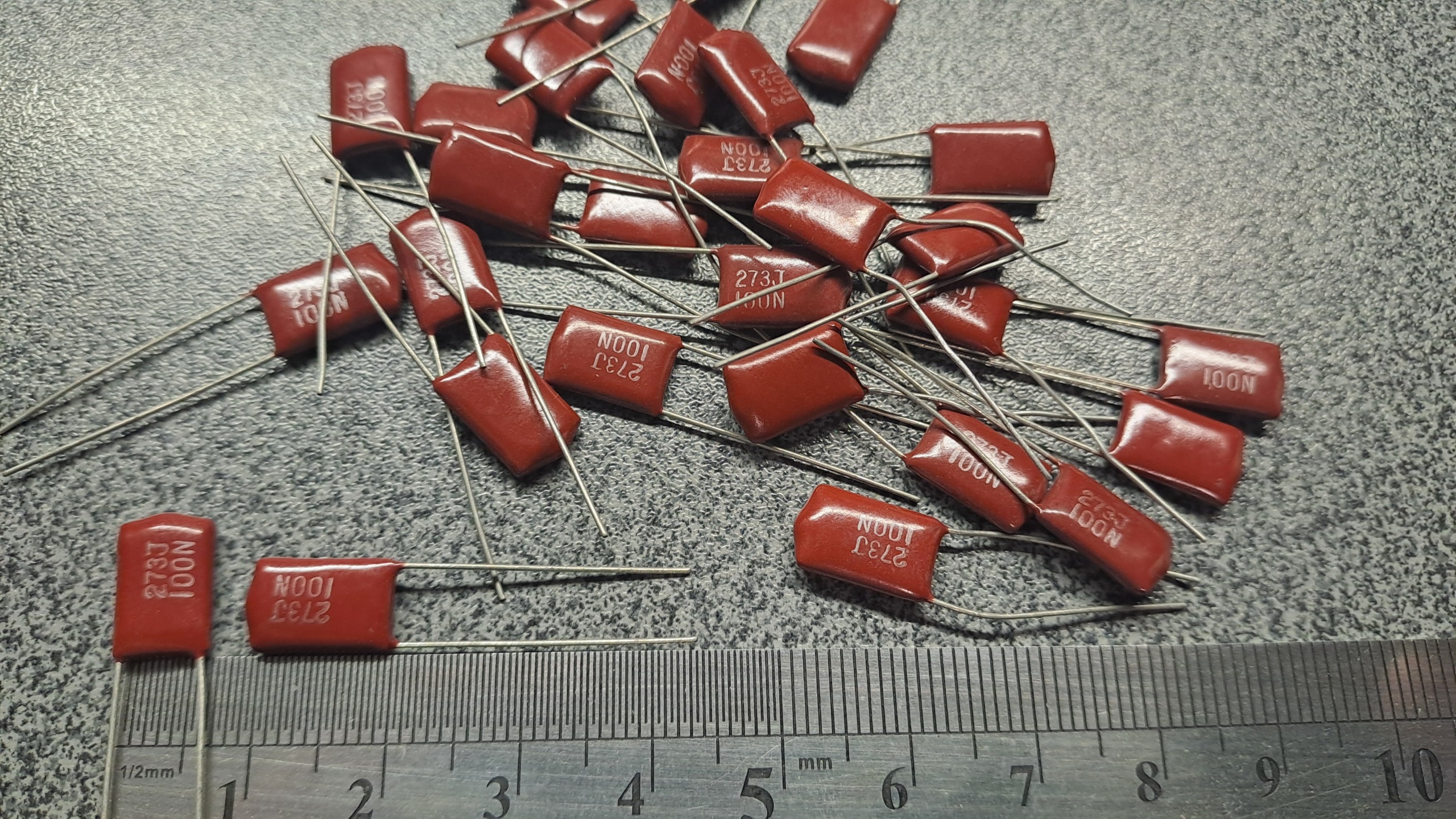 خازن 27NF 100V قیمت برای 28 عدد