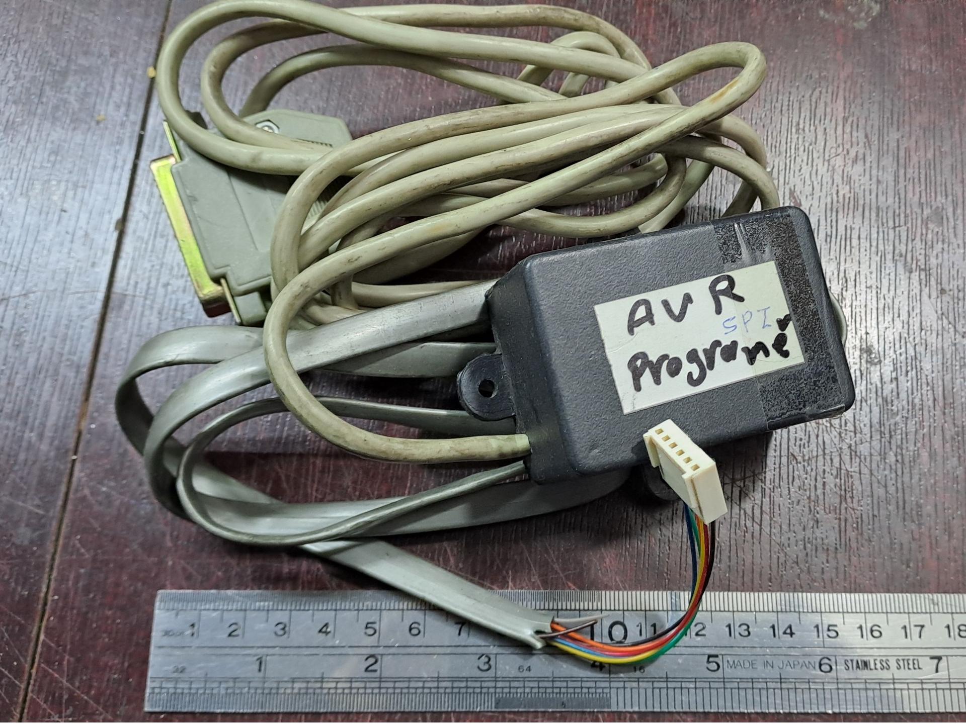 پروگرامر AVR روی مدار با پورت پارالل (شخصی ساز)