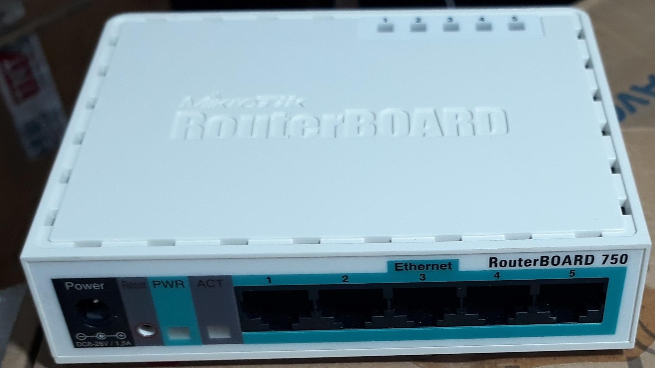 روتر میکروتیک RB750 MikroTic با آداپتور و جعبه