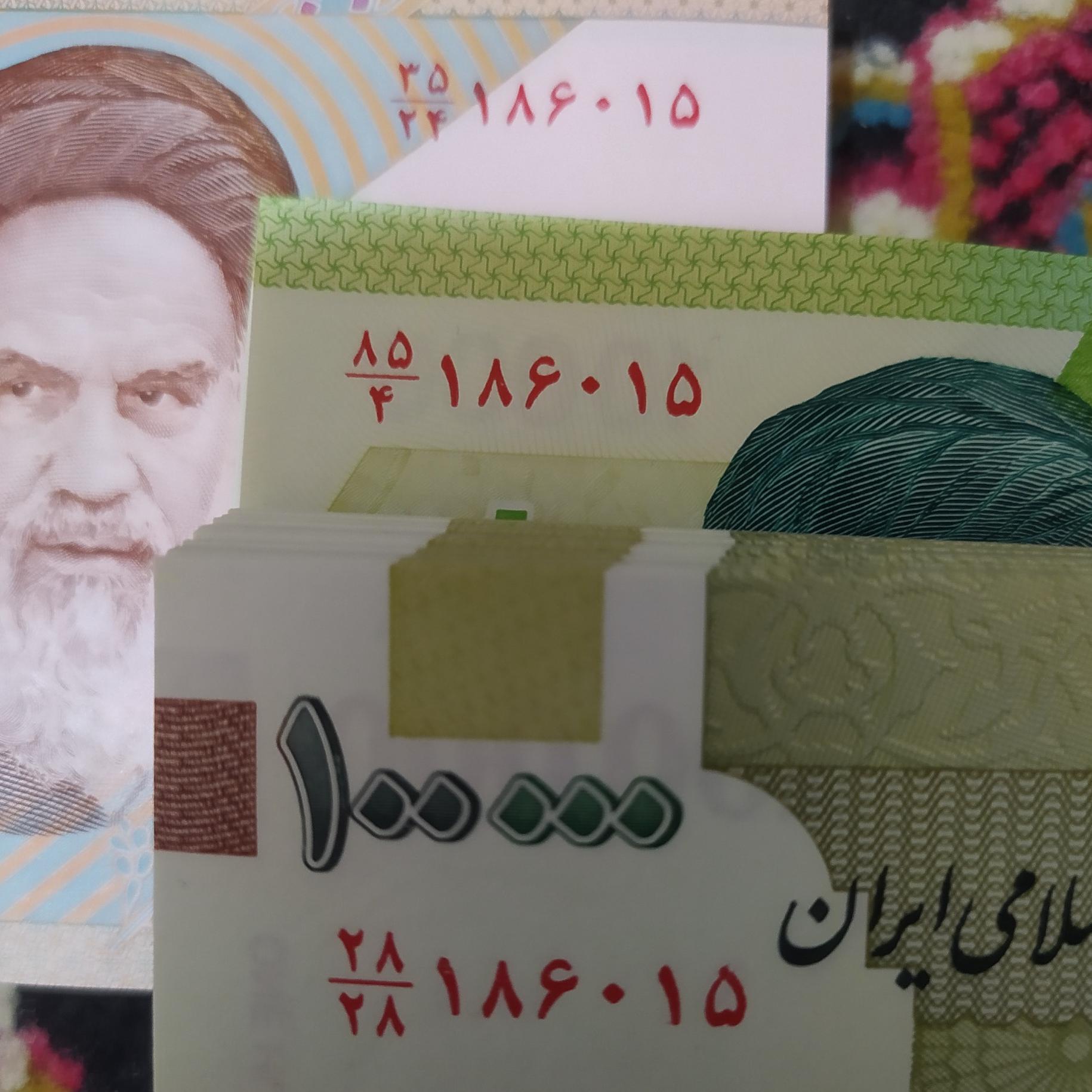 3جفت اسکناس هم شماره. 1جفتش 28/28است