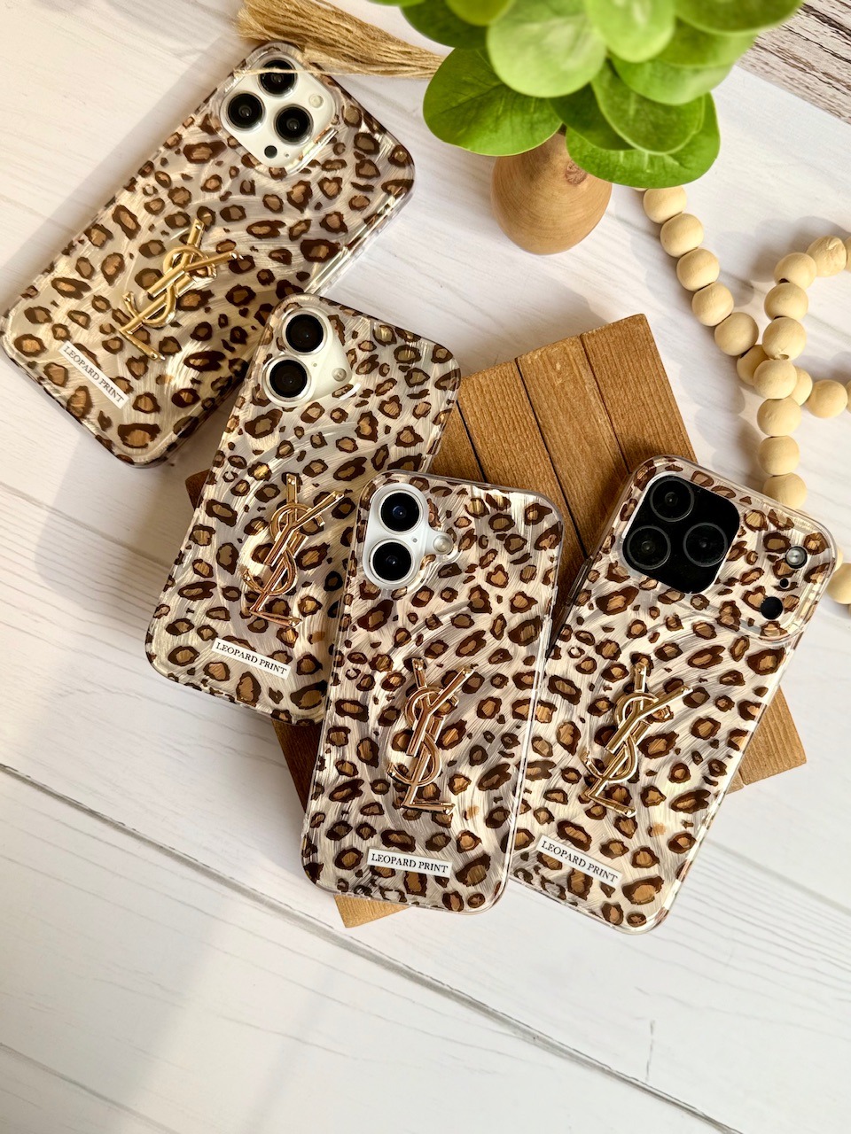 قاب گوشی yves saint laurent leopard