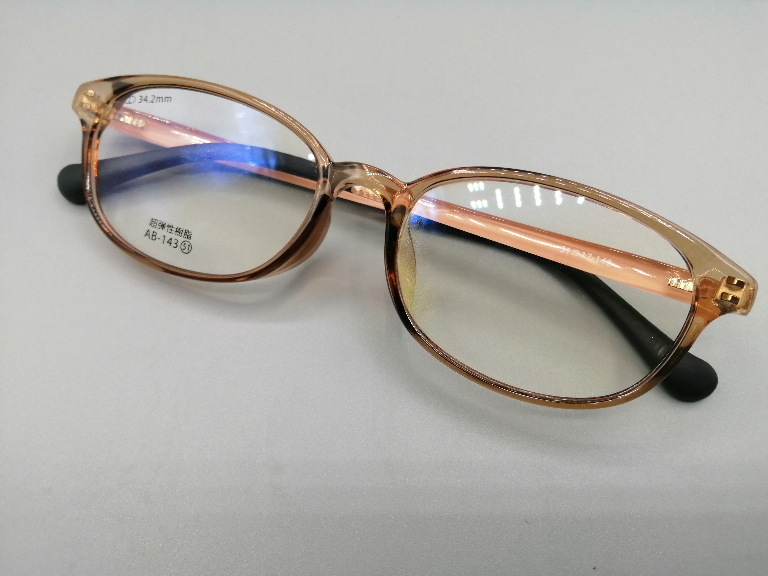 عینک طبی زنانه