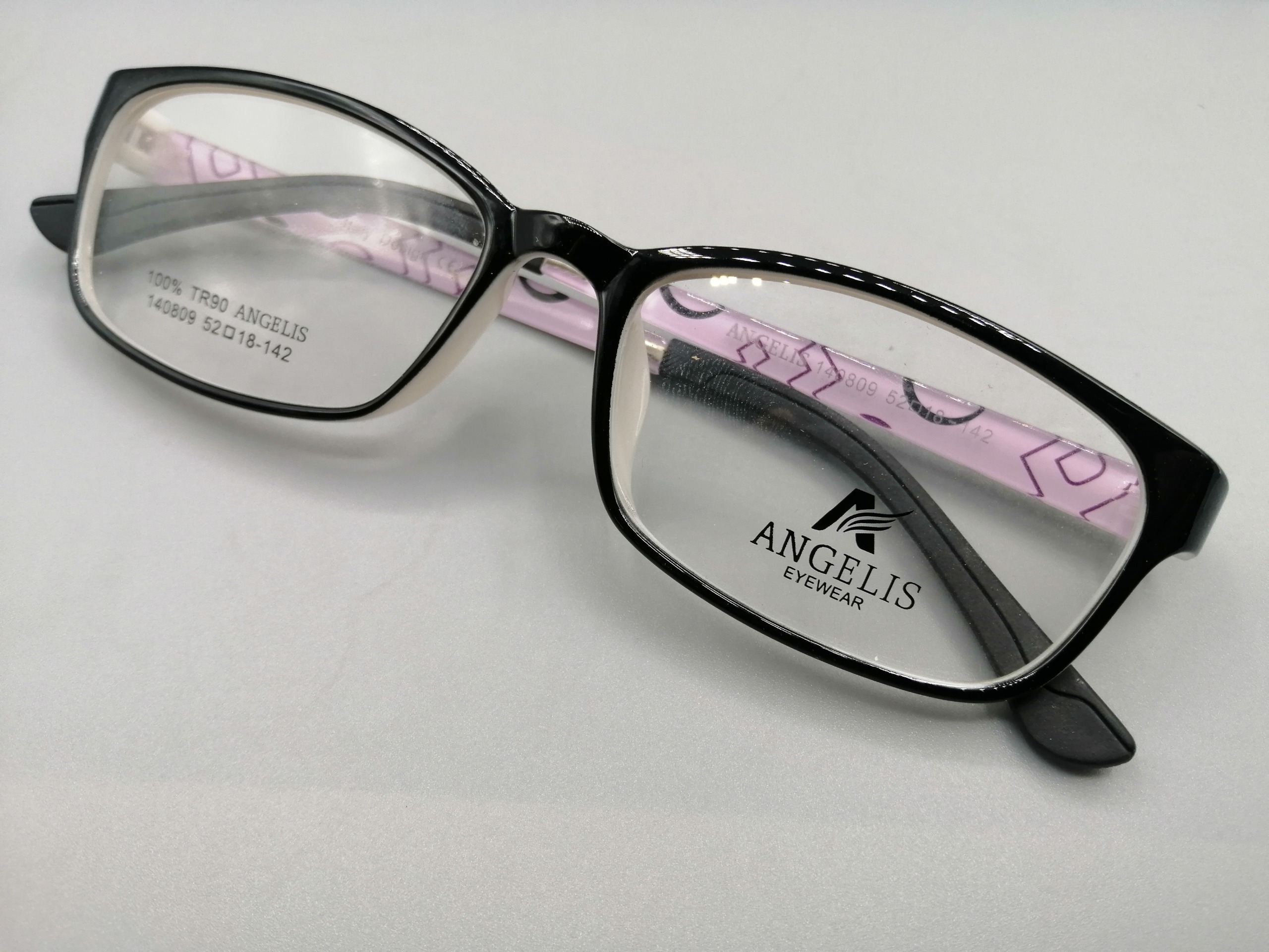 عینک طبی زنانه