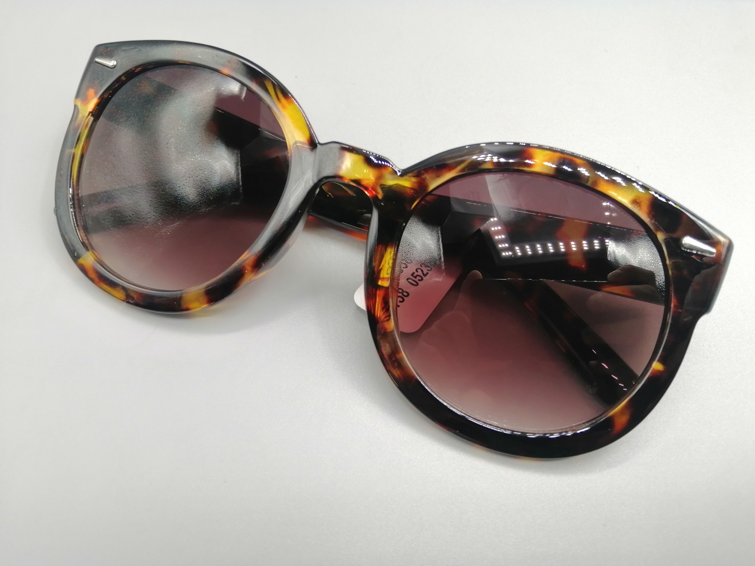 عینک آفتابی زنانه