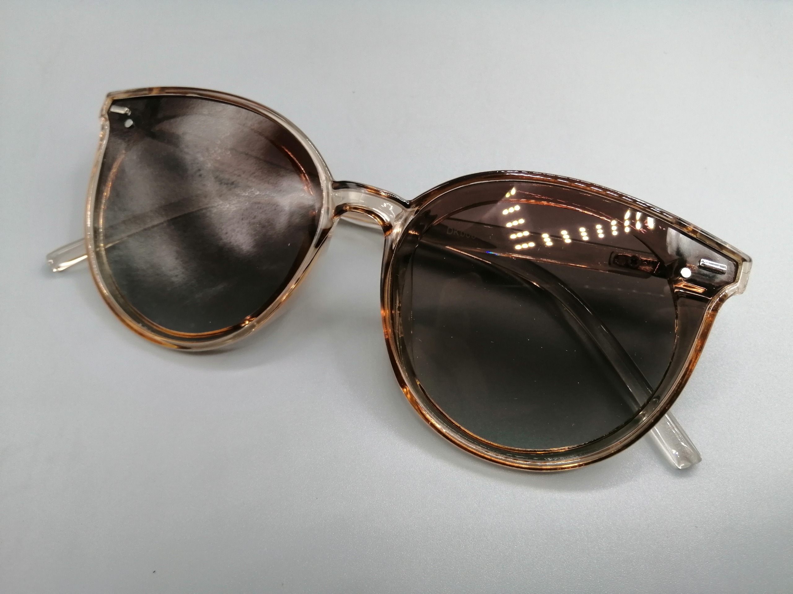 عینک آفتابی زنانه