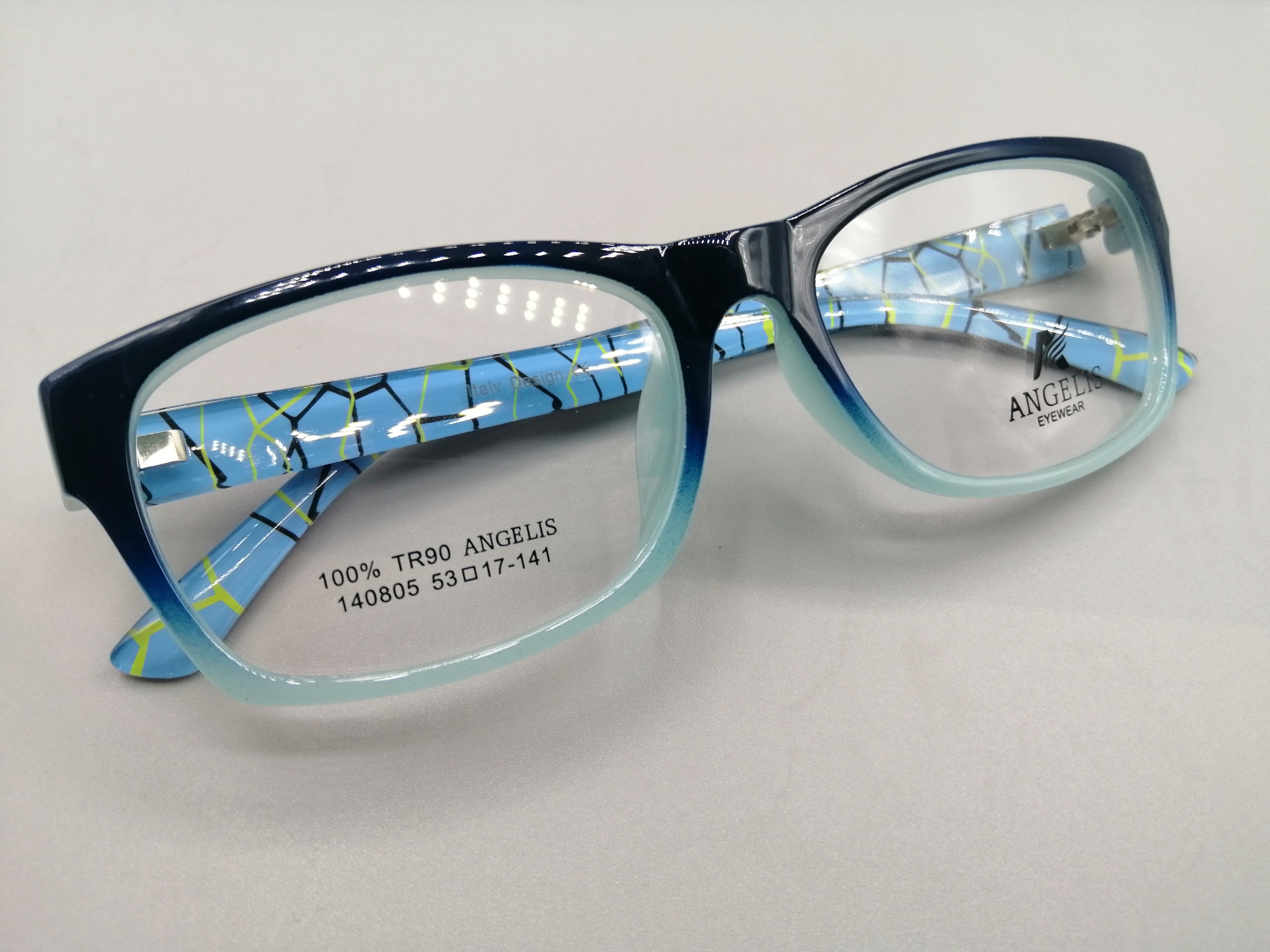 عینک طبی زنانه