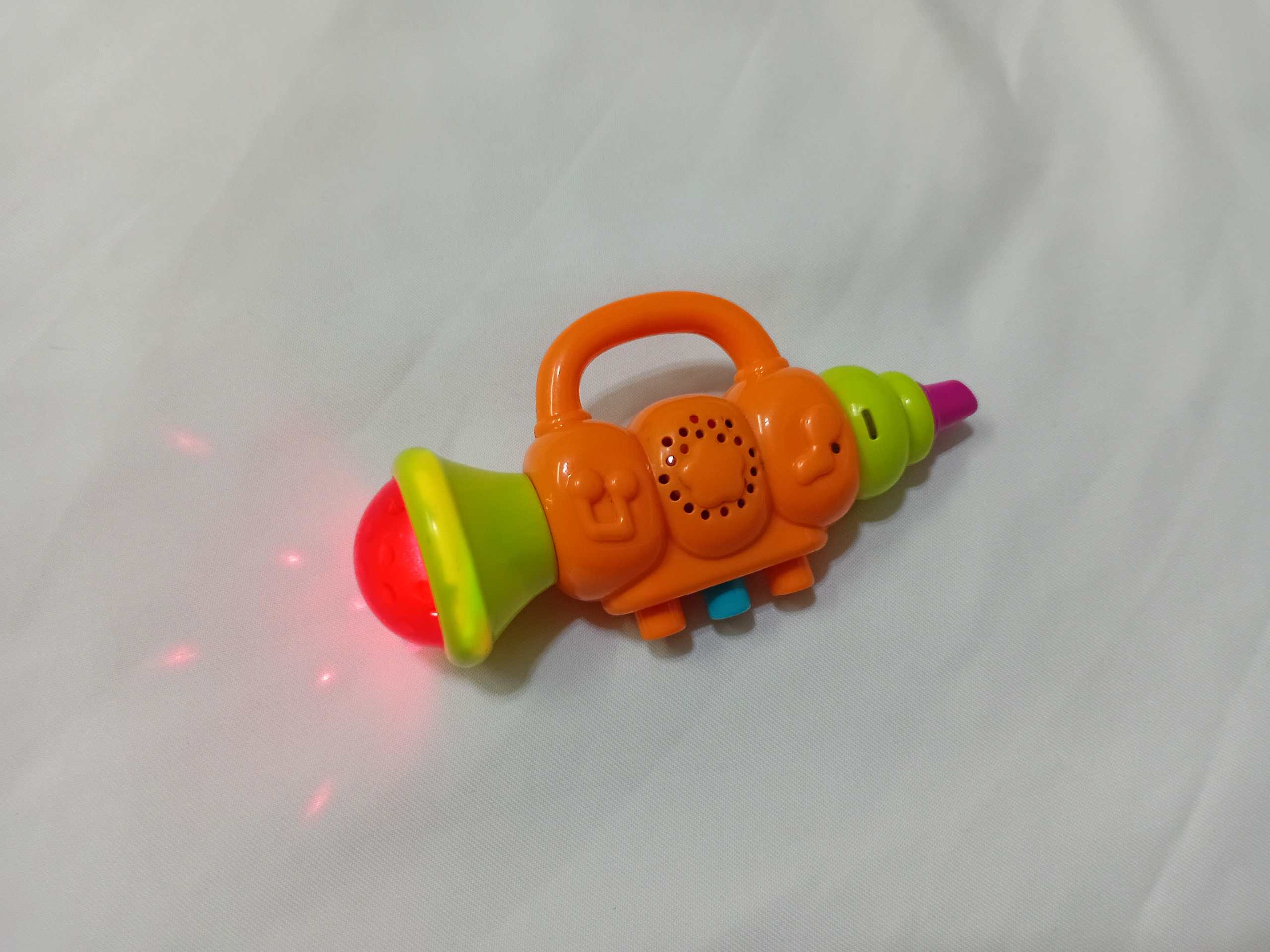 اسباب بازی موزیکال قدیمی نوستالژی سوت دار