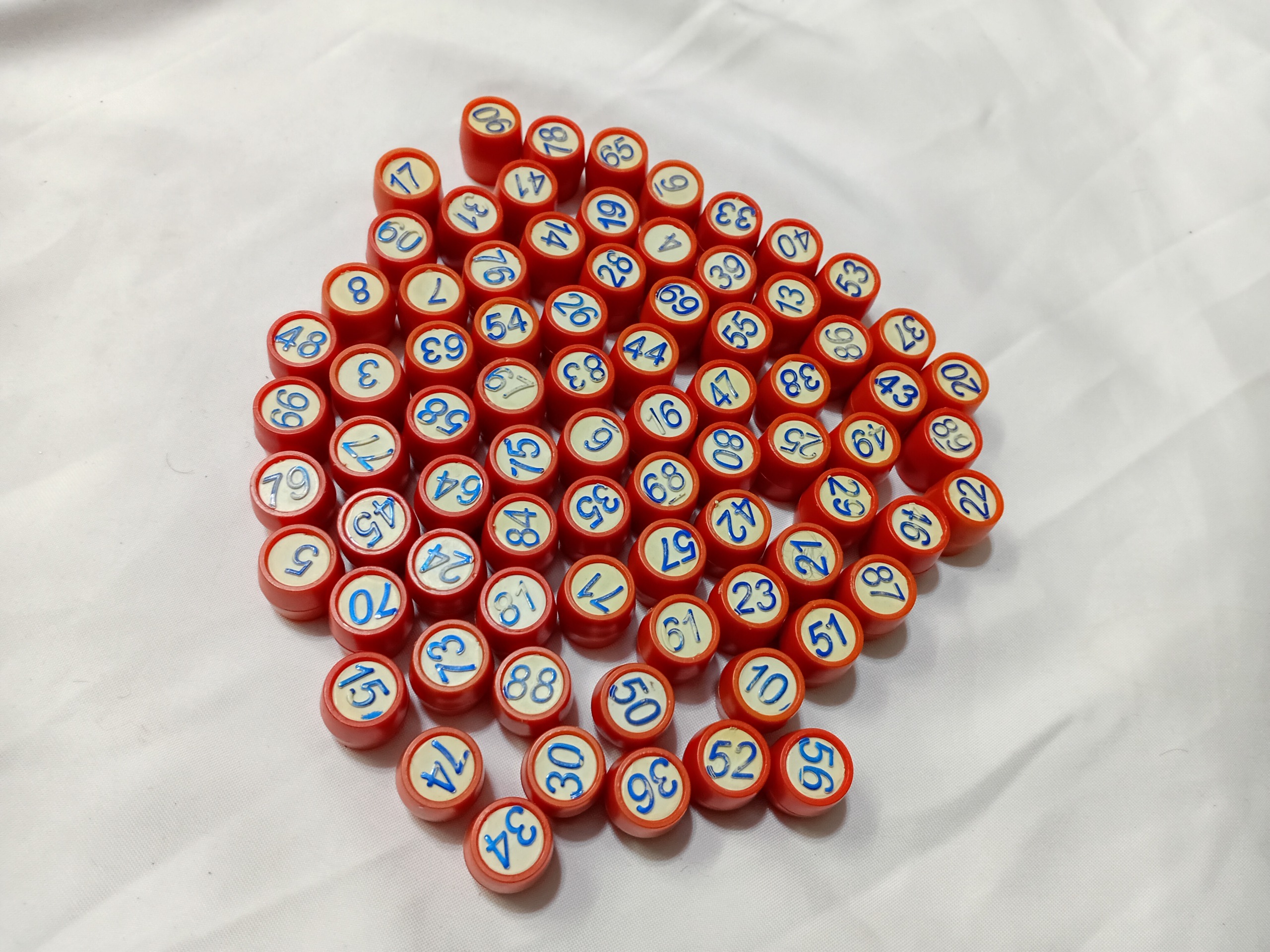 تعدادی زیادی مهره بازی فکری دبلنا