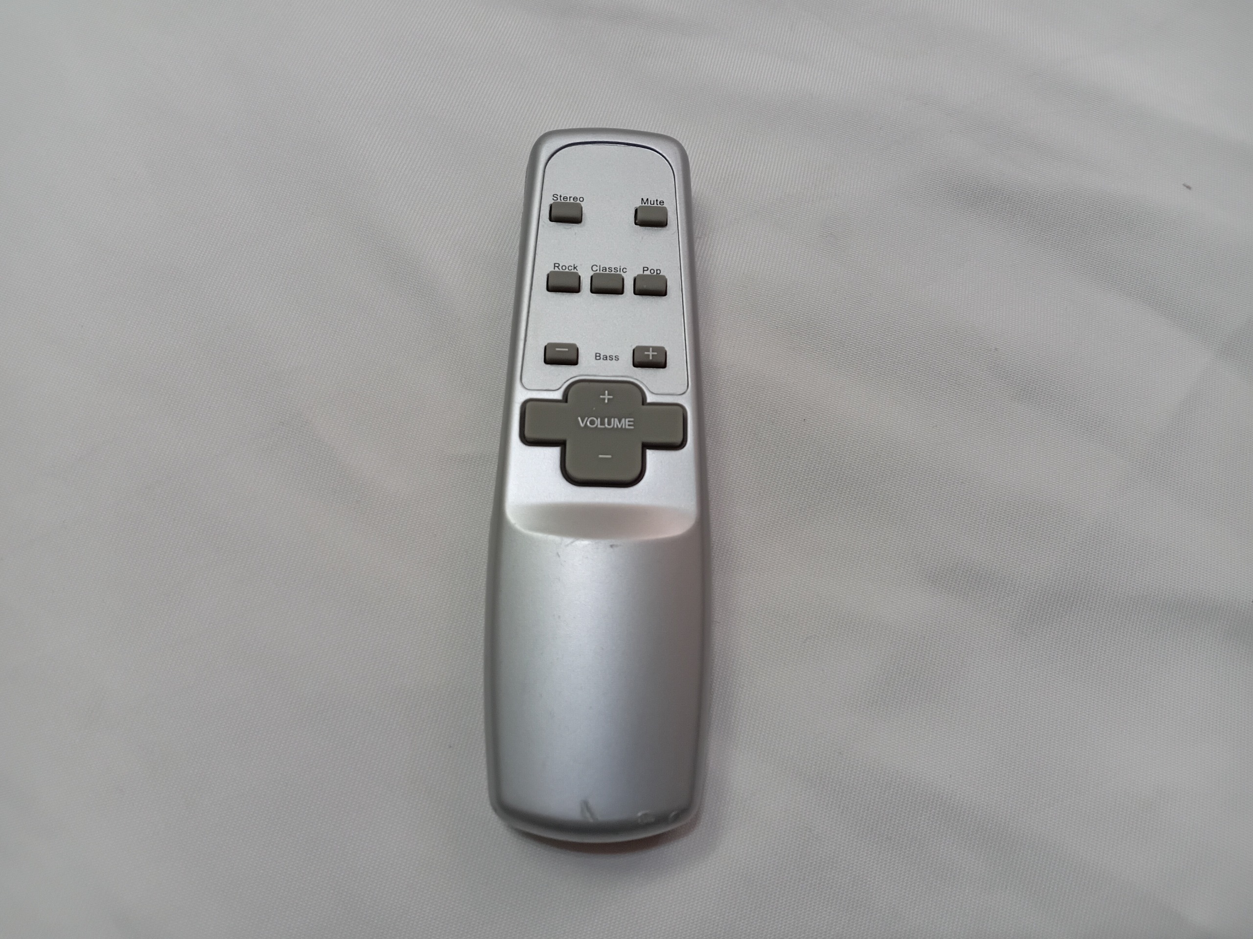 کنترل اسپیکر خانگی سالم