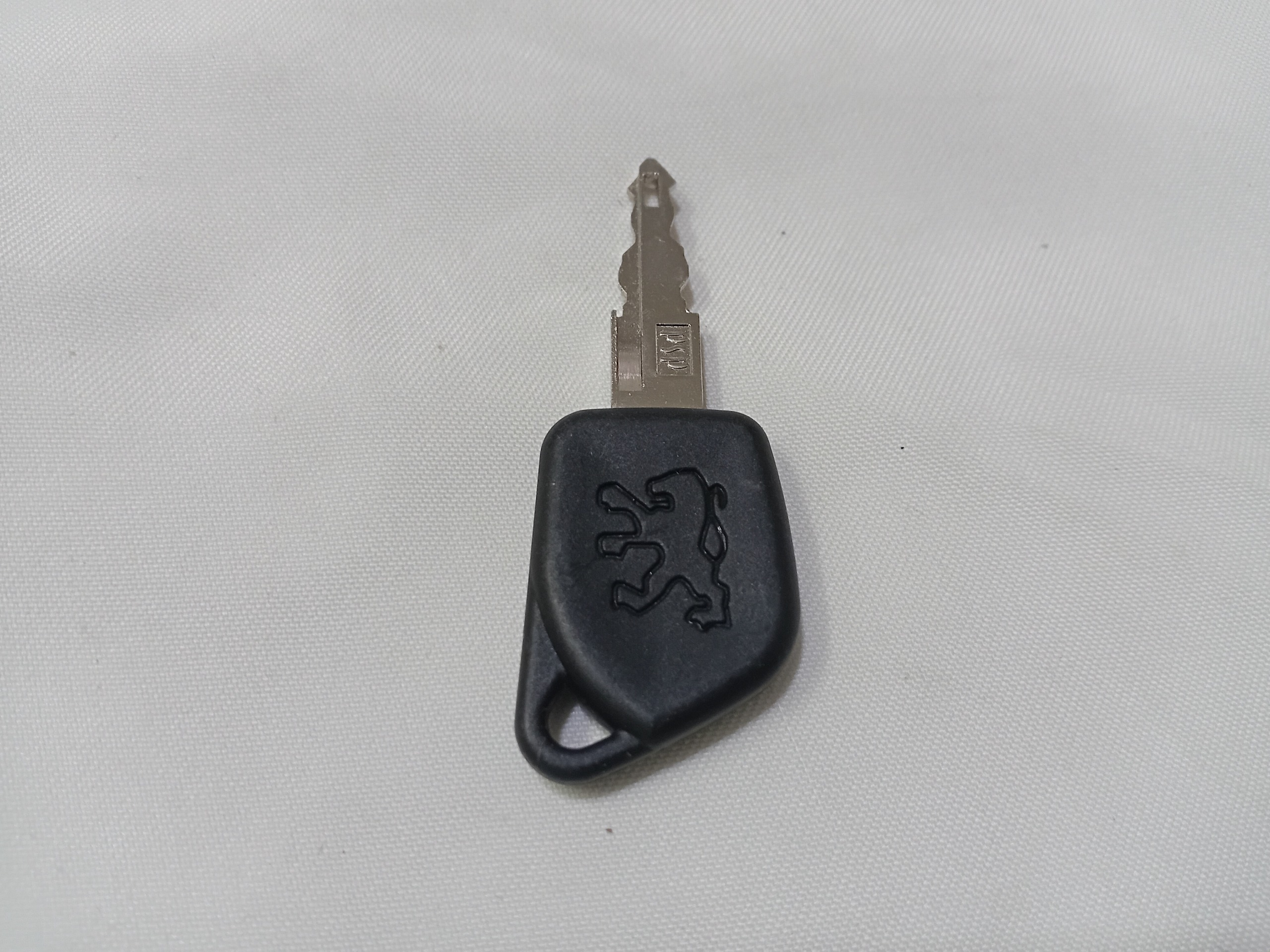 سوئیچ یدکی پژو