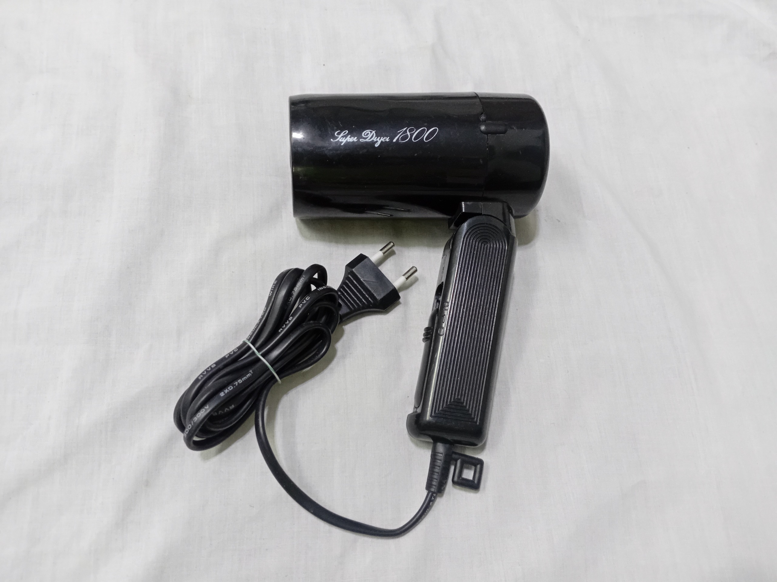 سشوار Super Dayer 1800 سالم و قوی