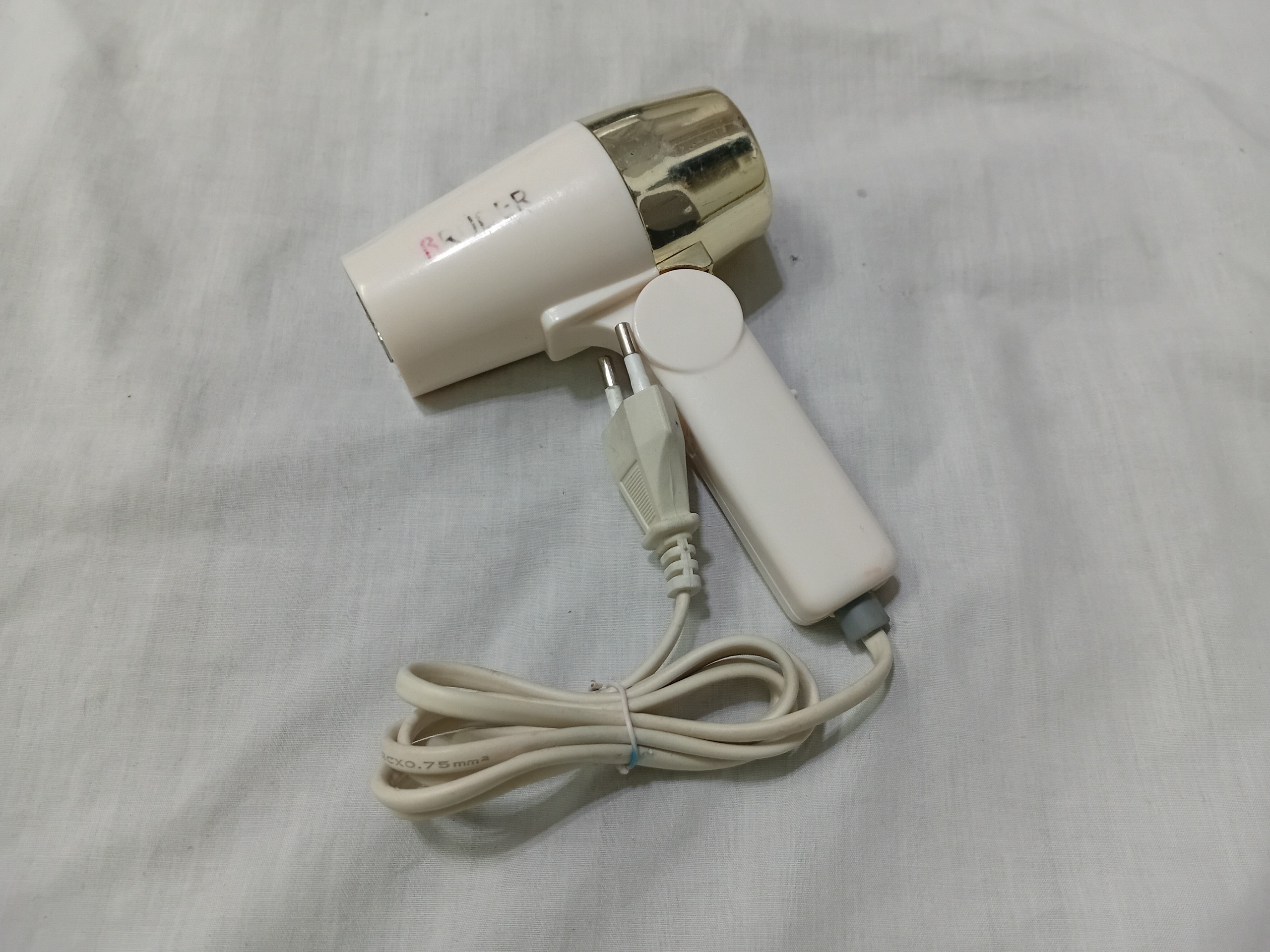 سشوار مینی مسافراتی کمیاب خاموش بدون ضمانت