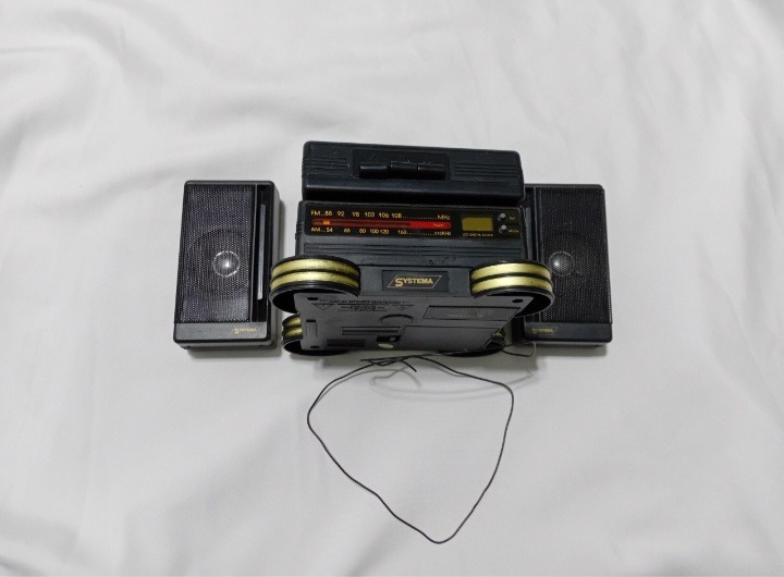 رادیو ضبط کاست کلکسیونی بسیار کمیاب توضیح دقت