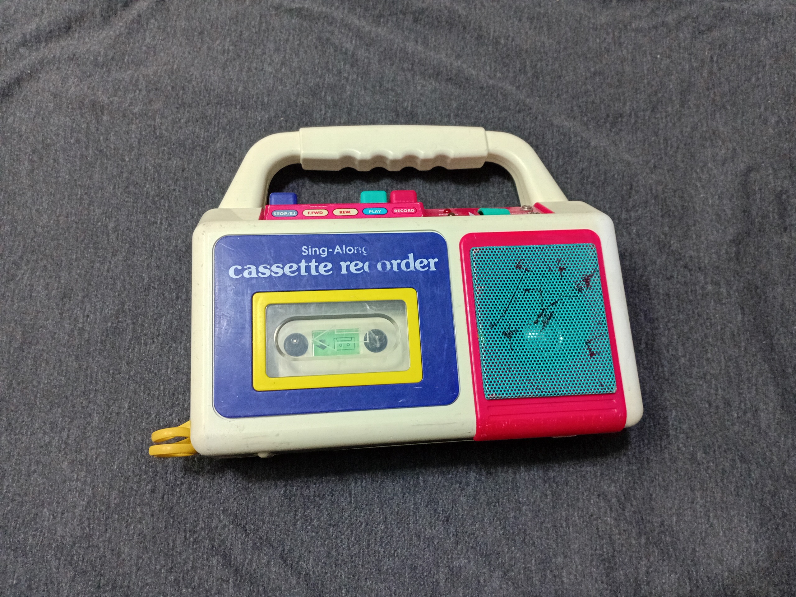 ضبط کاست قدیمی طرح رنگی تست نشده