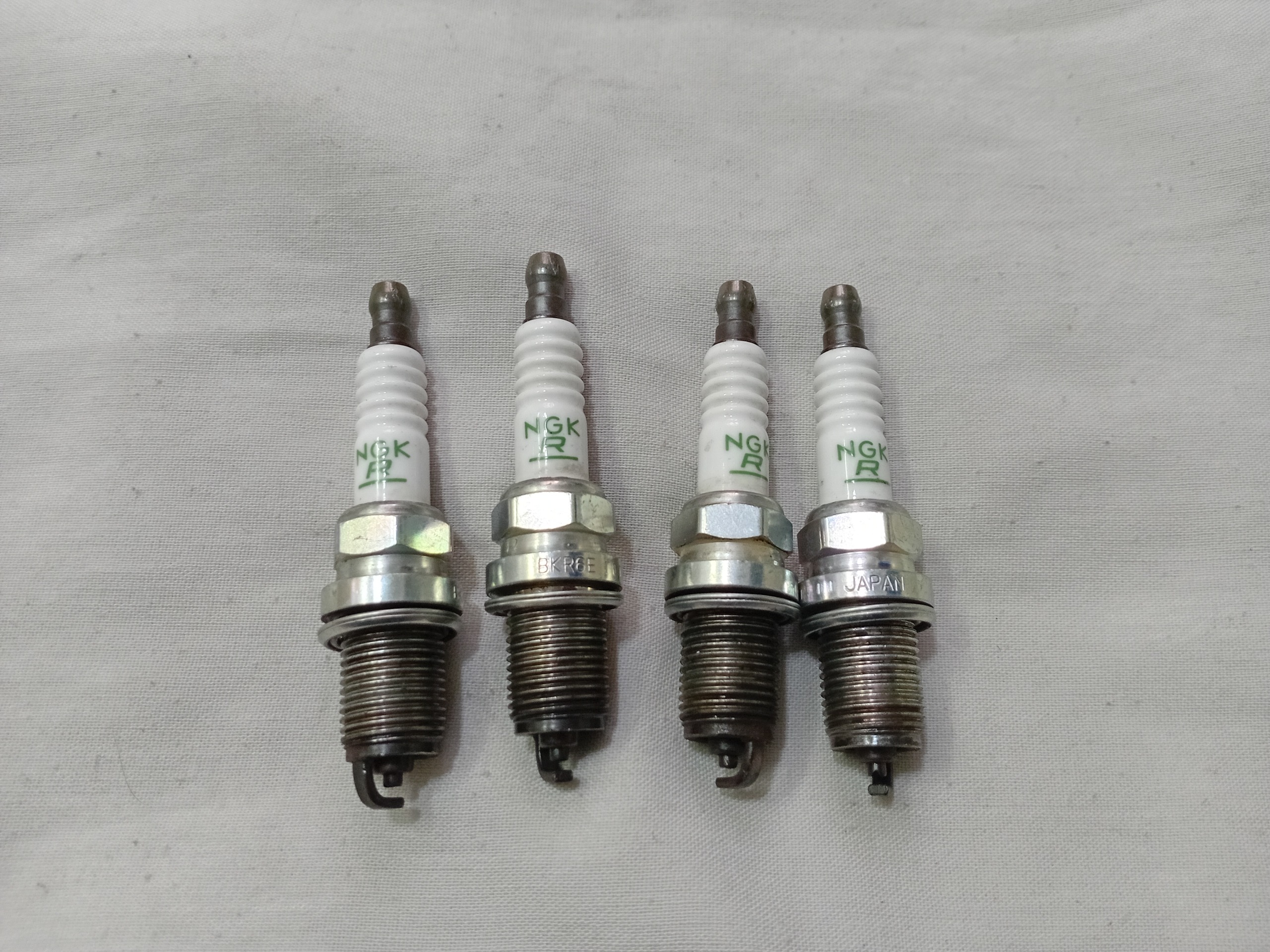 4 عدد شمع پایه کوتاه NGK