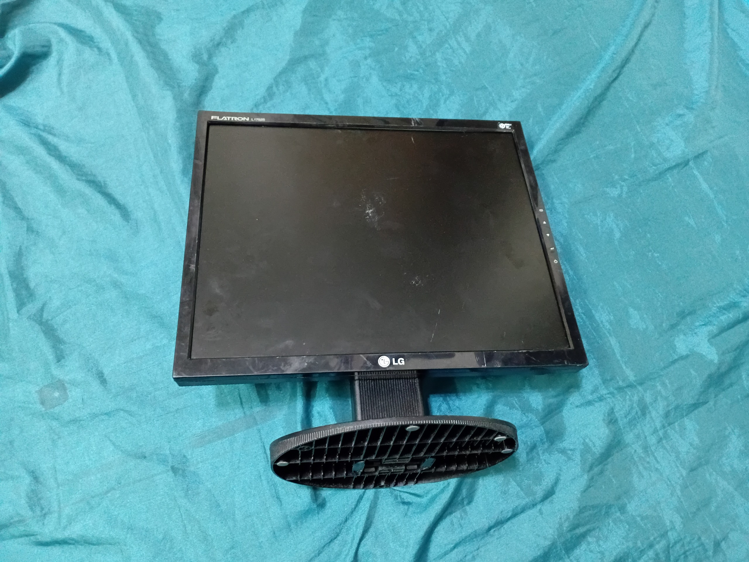 مانیتور LCD الجی خاموش بدون ضمانت