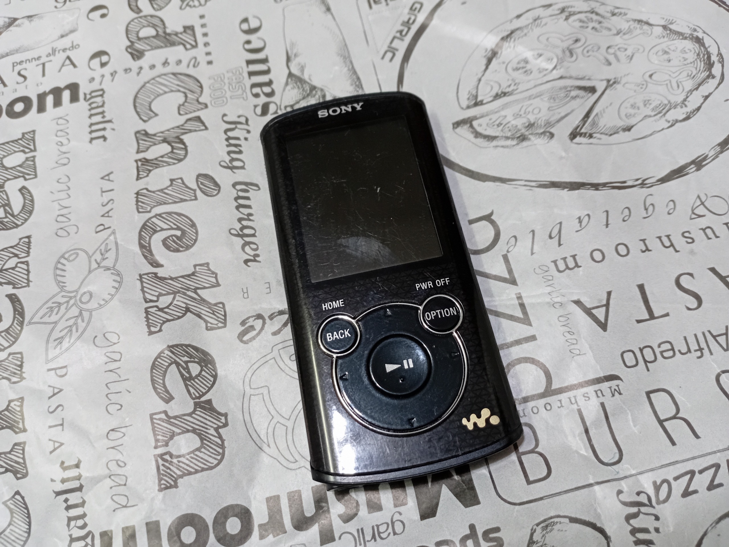 موزیکP4 پلیر اصل سونی واکمن خاموش بدون ضمانت