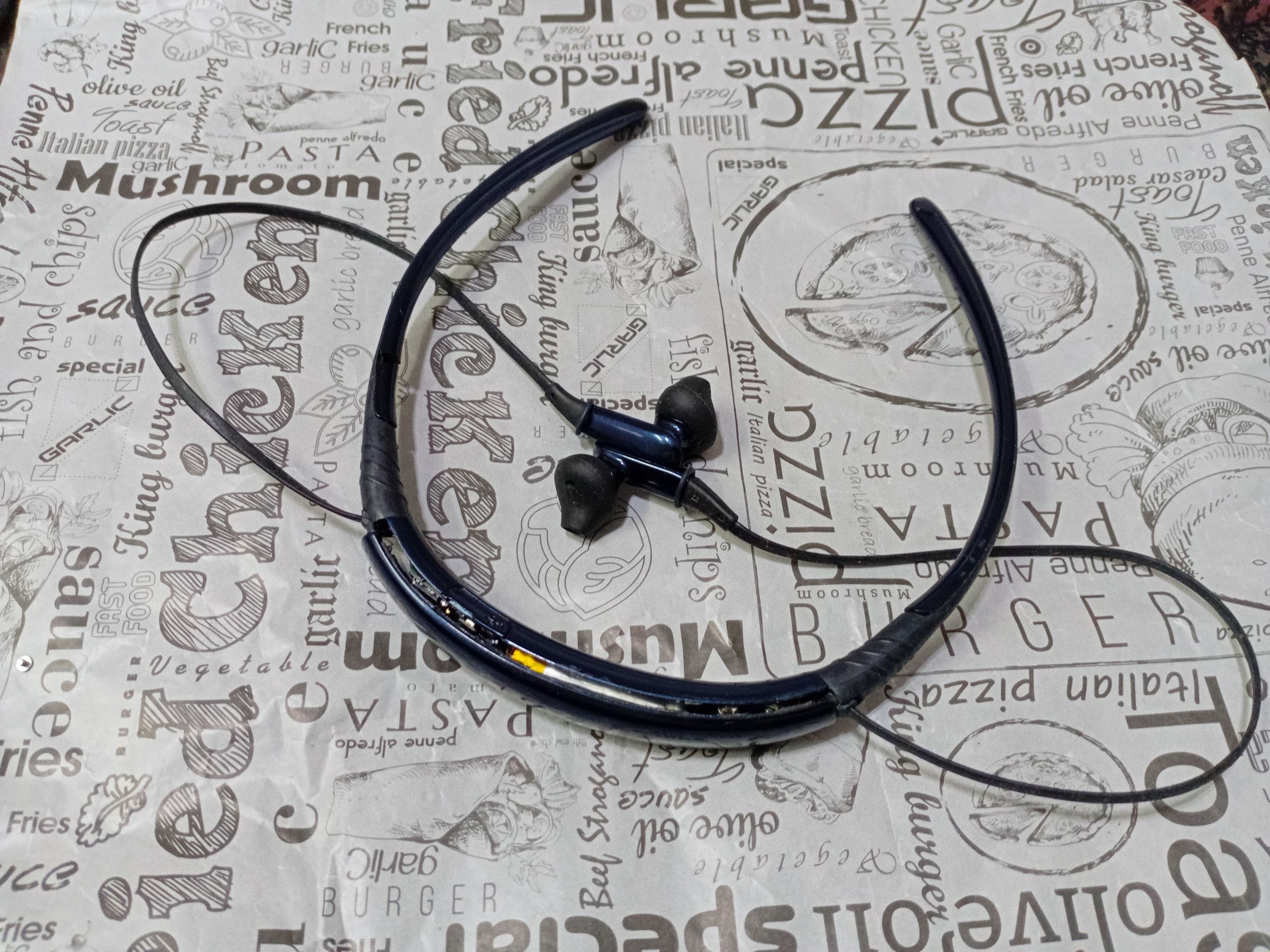 هندزفری بلوتوث اصل سامسونگ سالم توضیح دارد