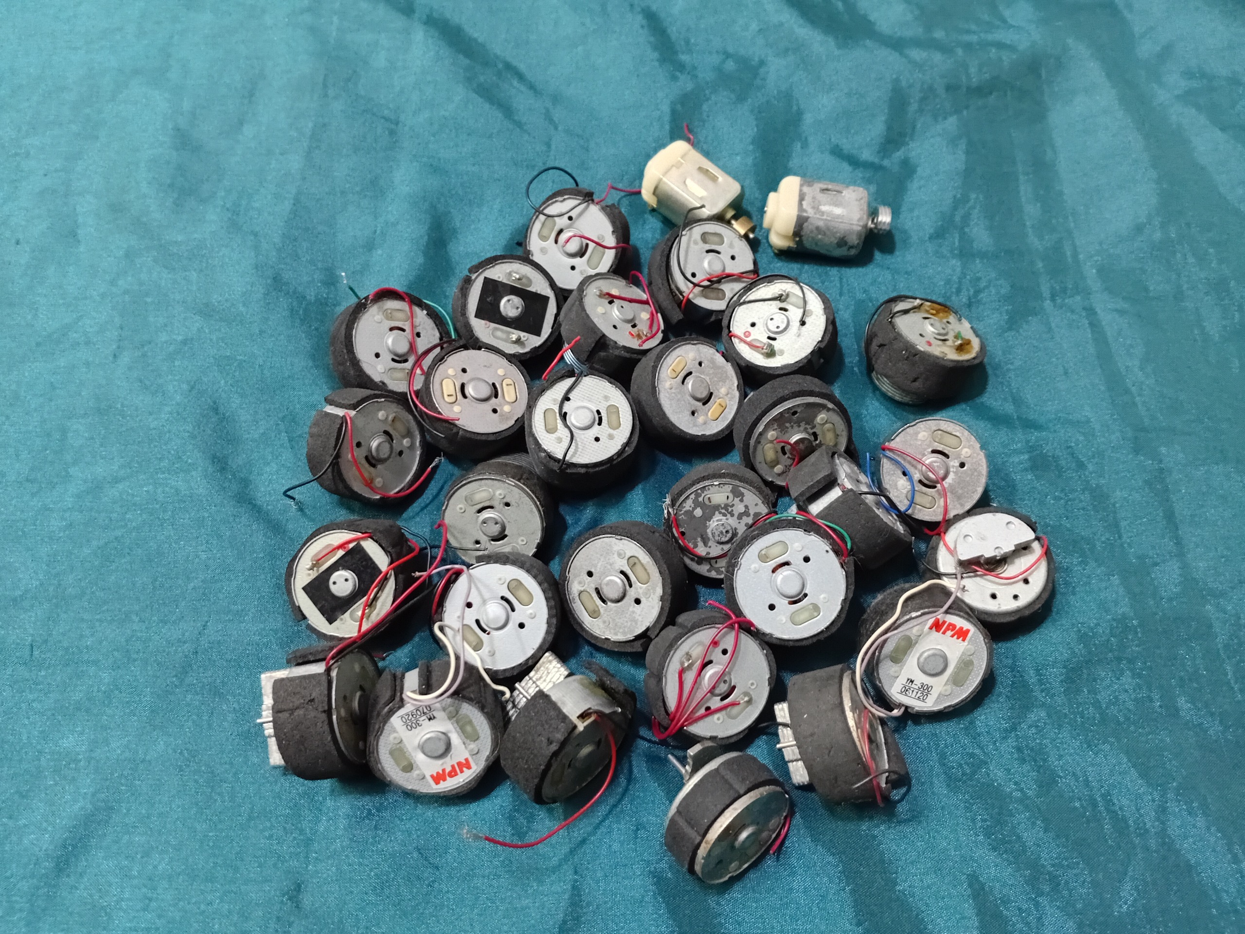 تعداد 30 عدد آرمیچر موتور ویبره