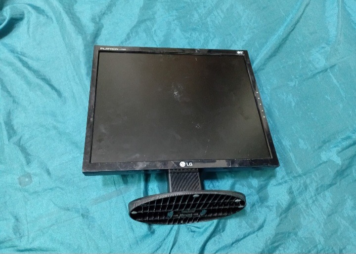 مانیتور LCD الجی خاموش بدون ضمانت