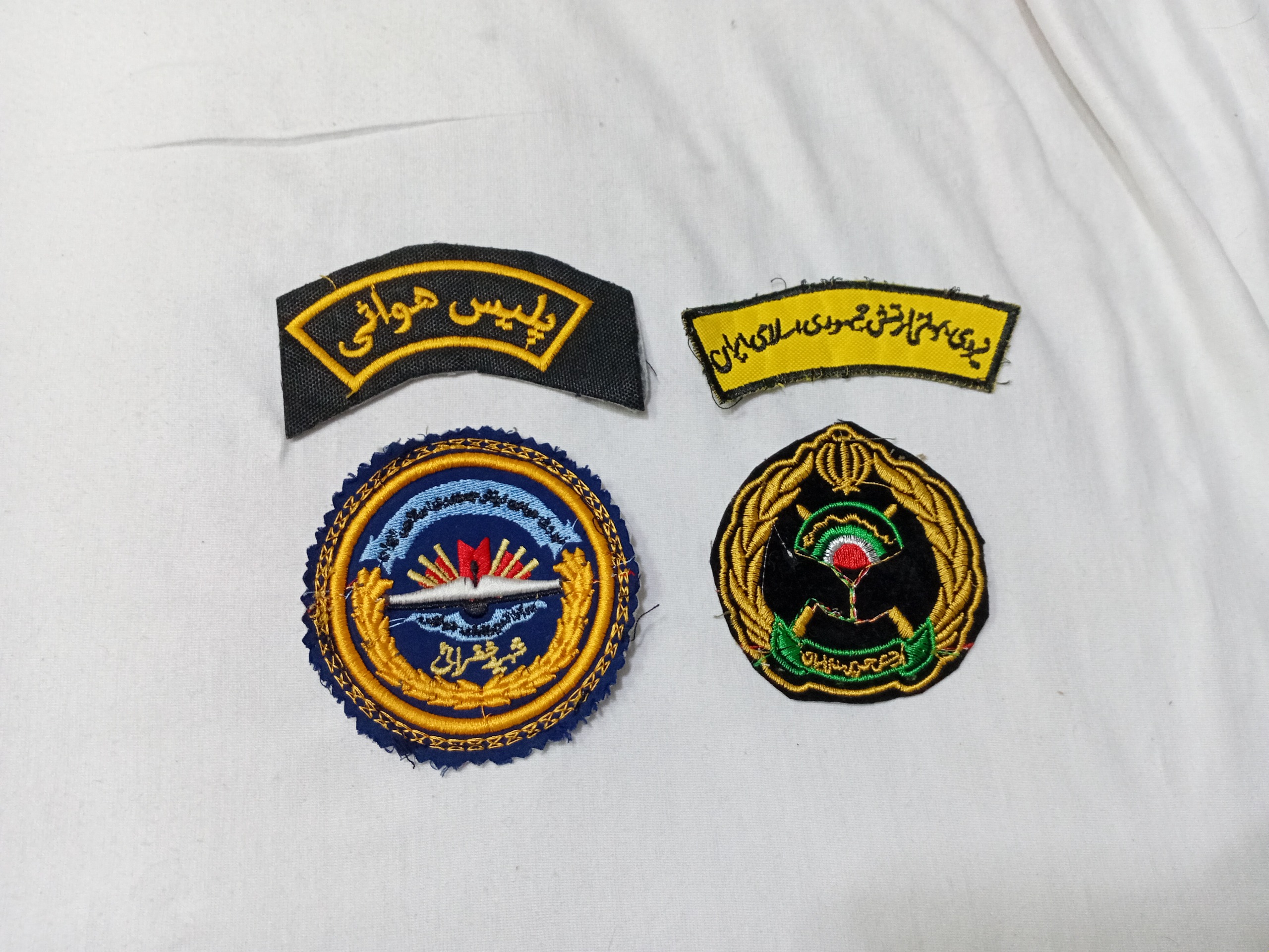 4 عدد نشان نظامی لباس
