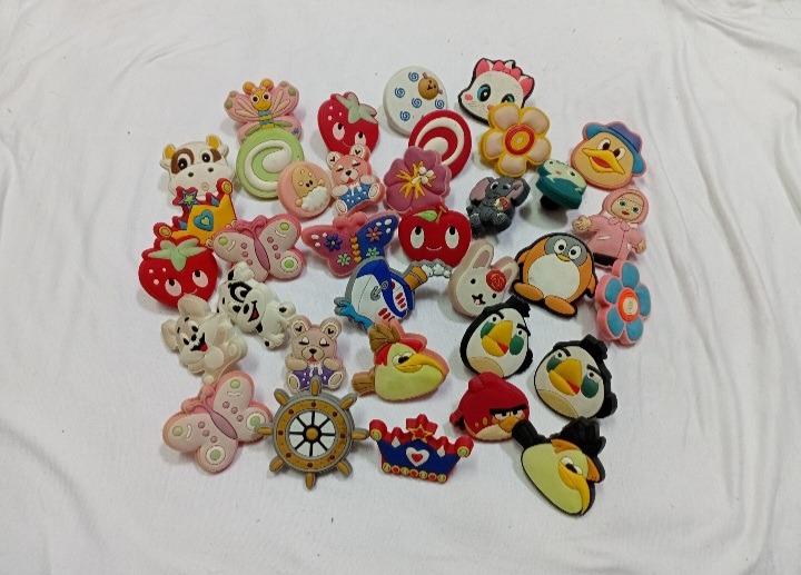 تعداد 35 عدد دستگیره کارتونی زیبا کمیاب