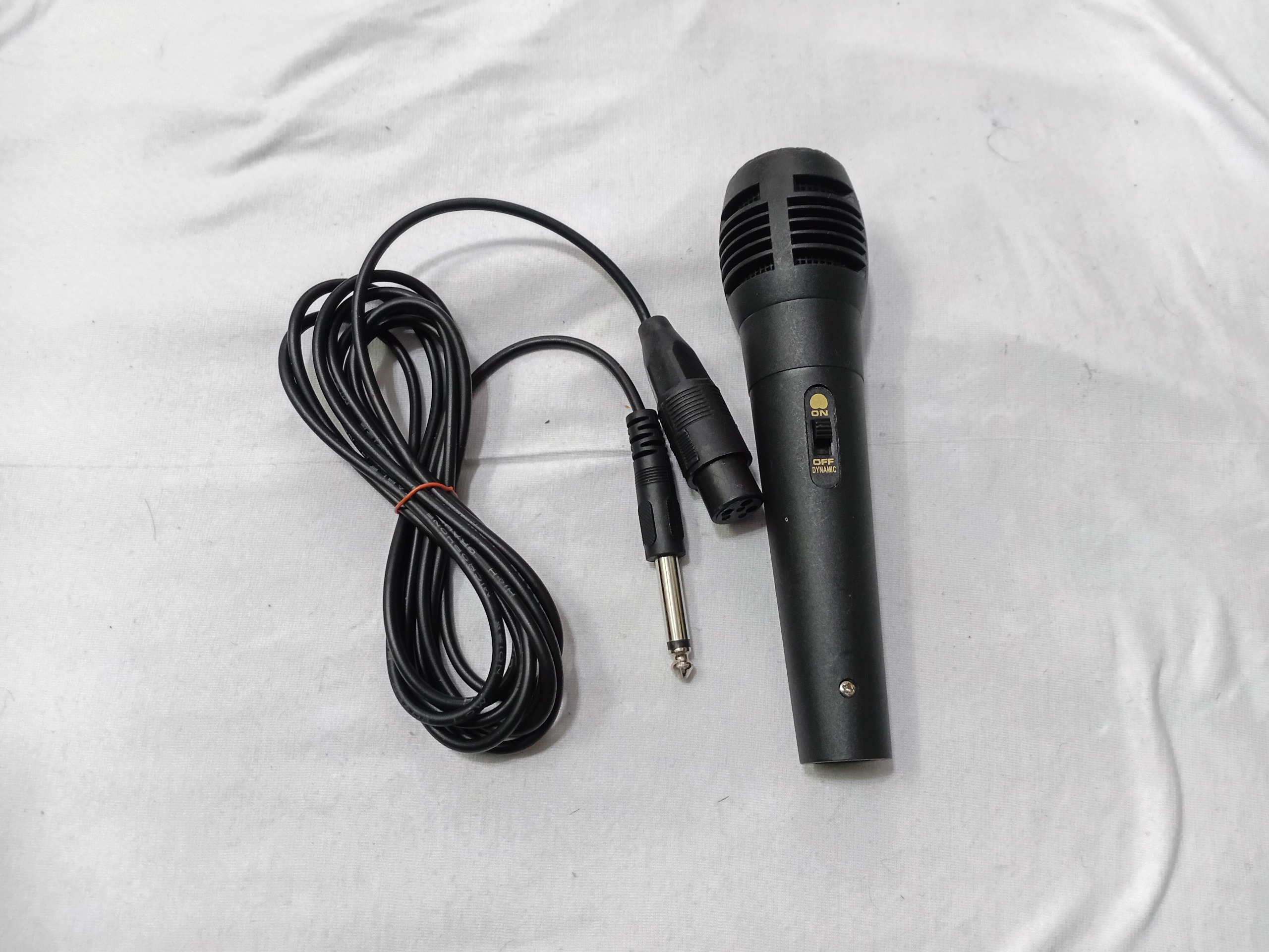 میکروفون سالم و تست شده قوی