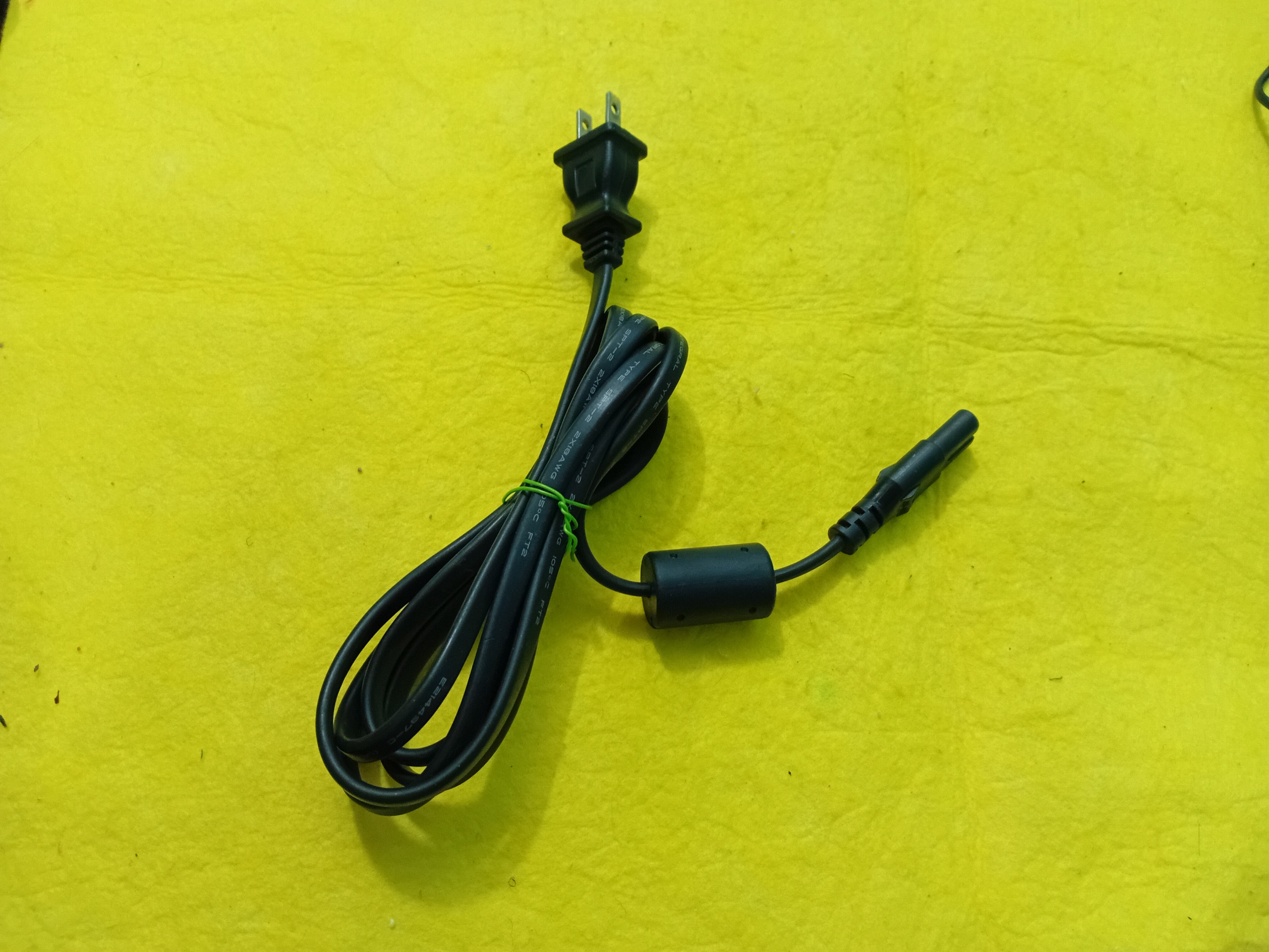 کابل برق دو چاک 110 اصلی کلکسیونی کمیاب