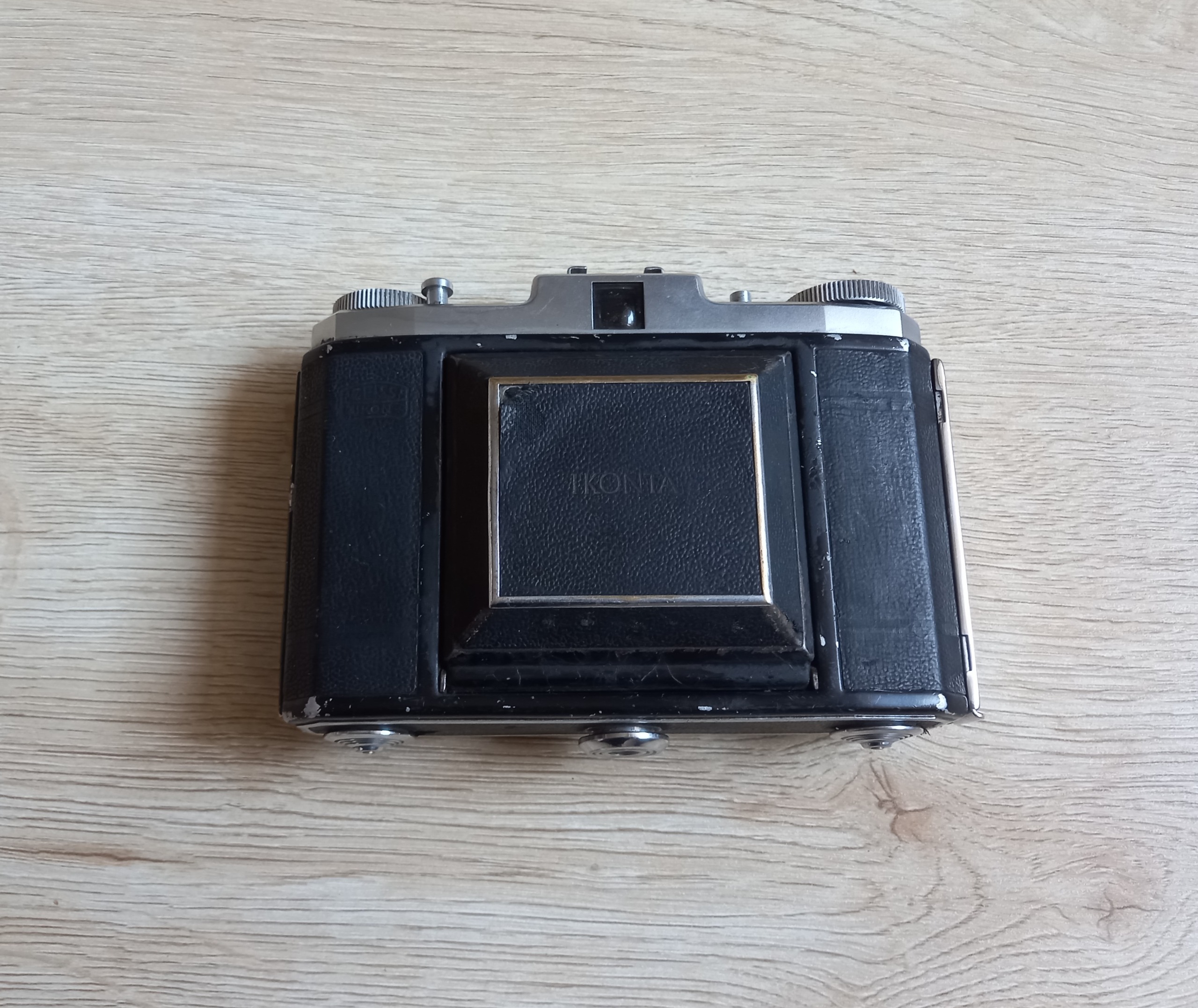 دوربین قدیمی و آنتیک Zeiss Ikon فروش بعنوان معیوب