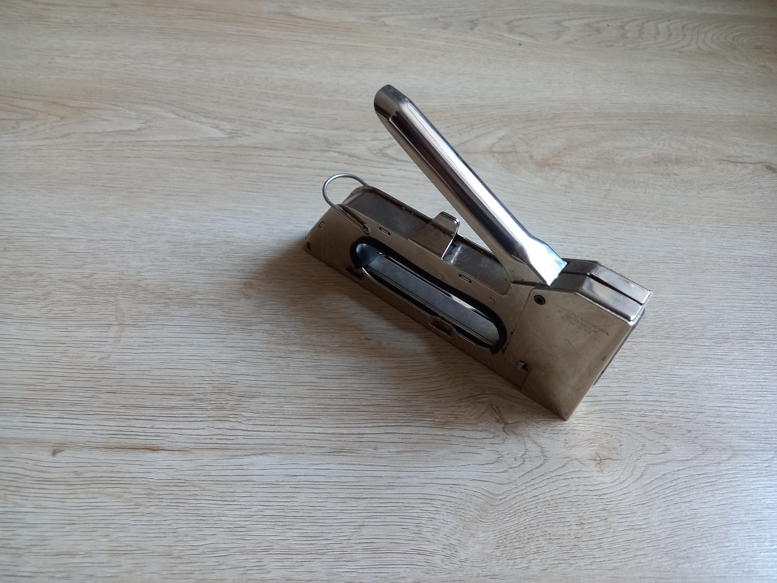 منگنه کوب دستی Rapid R14 ساخت سوئد