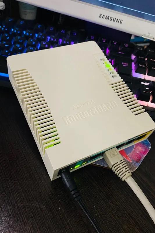 روتر بی سیم میکروتیک مدل RB951Ui-2HnD