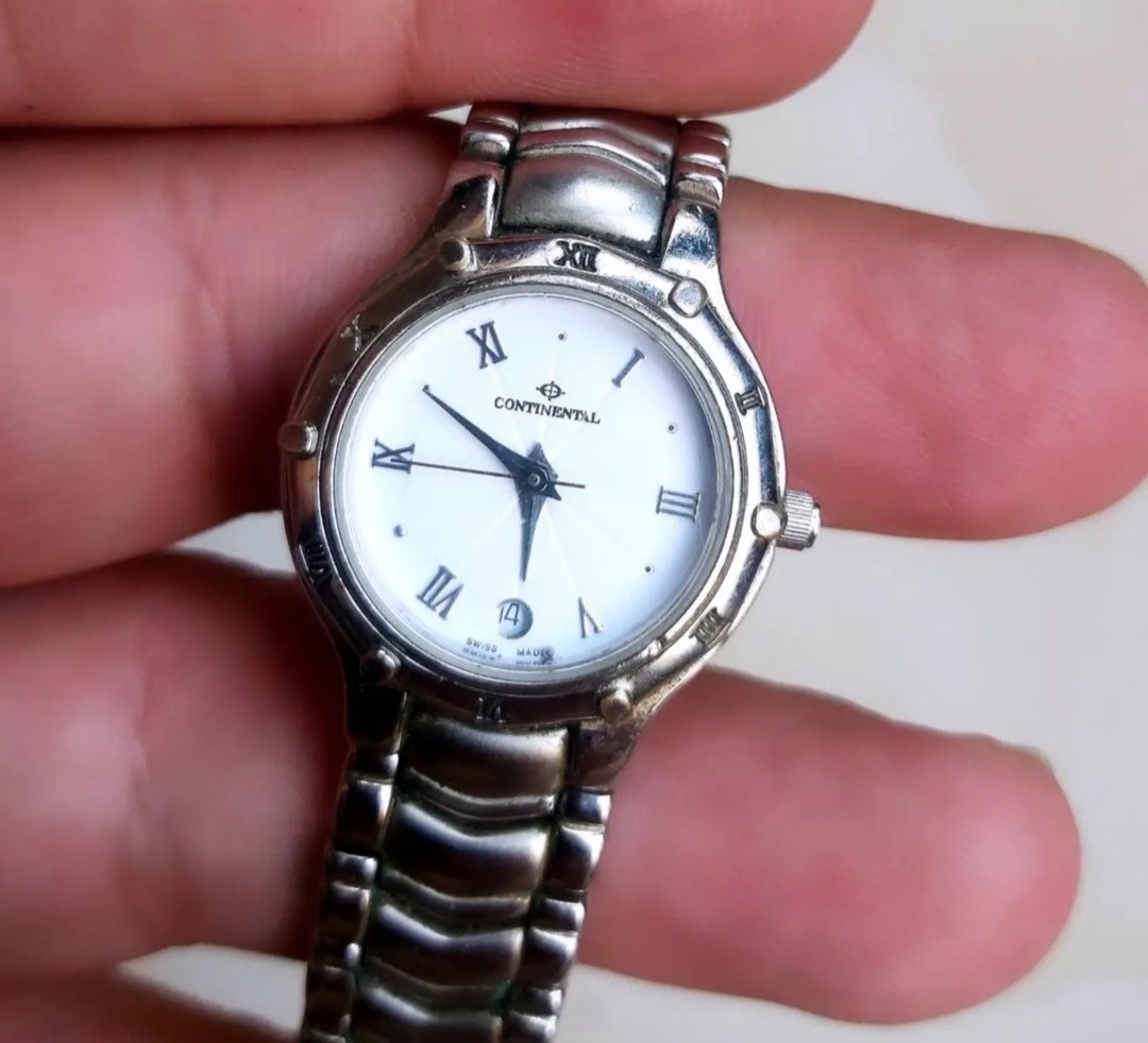 کانتیننتال زنانه سوییسی