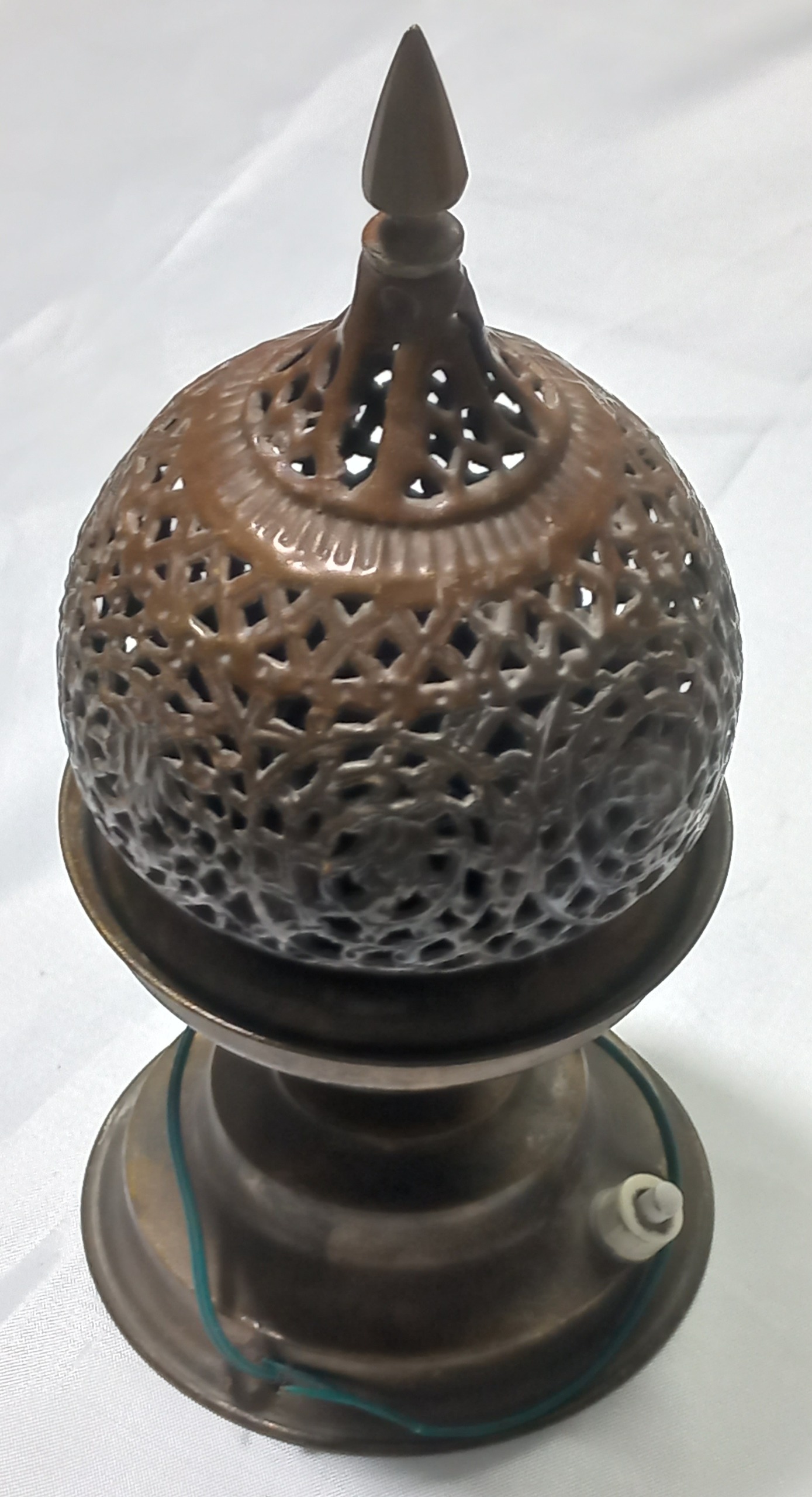 چراغ برقی. قدیمی. برنزی