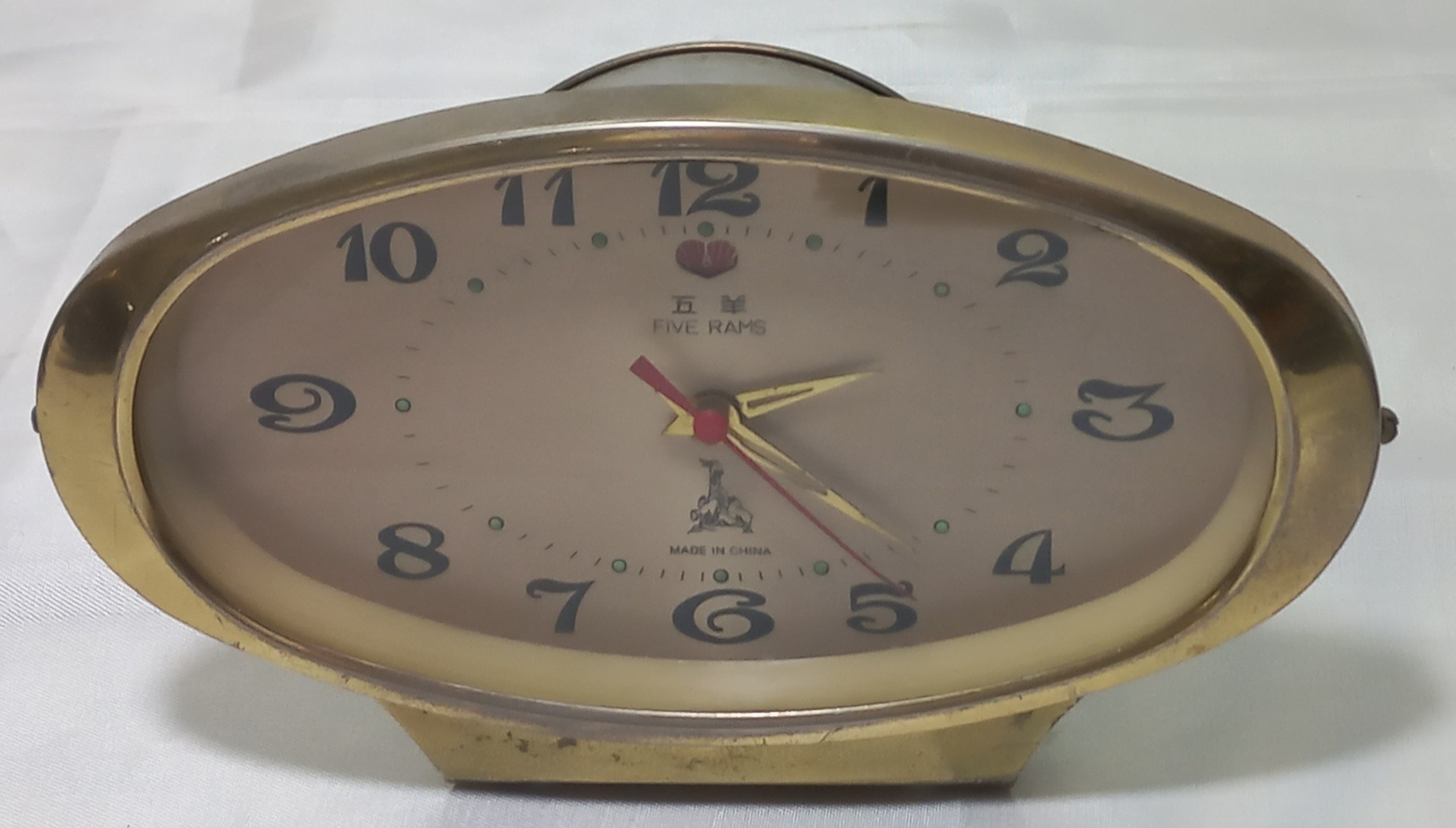 ساعت رومیزی قدیمی