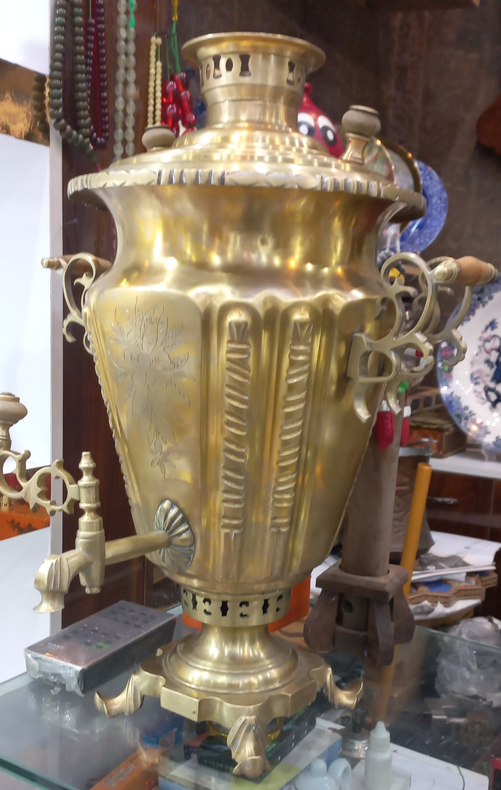 سماور ذغالی .قدیمی. نیکولای