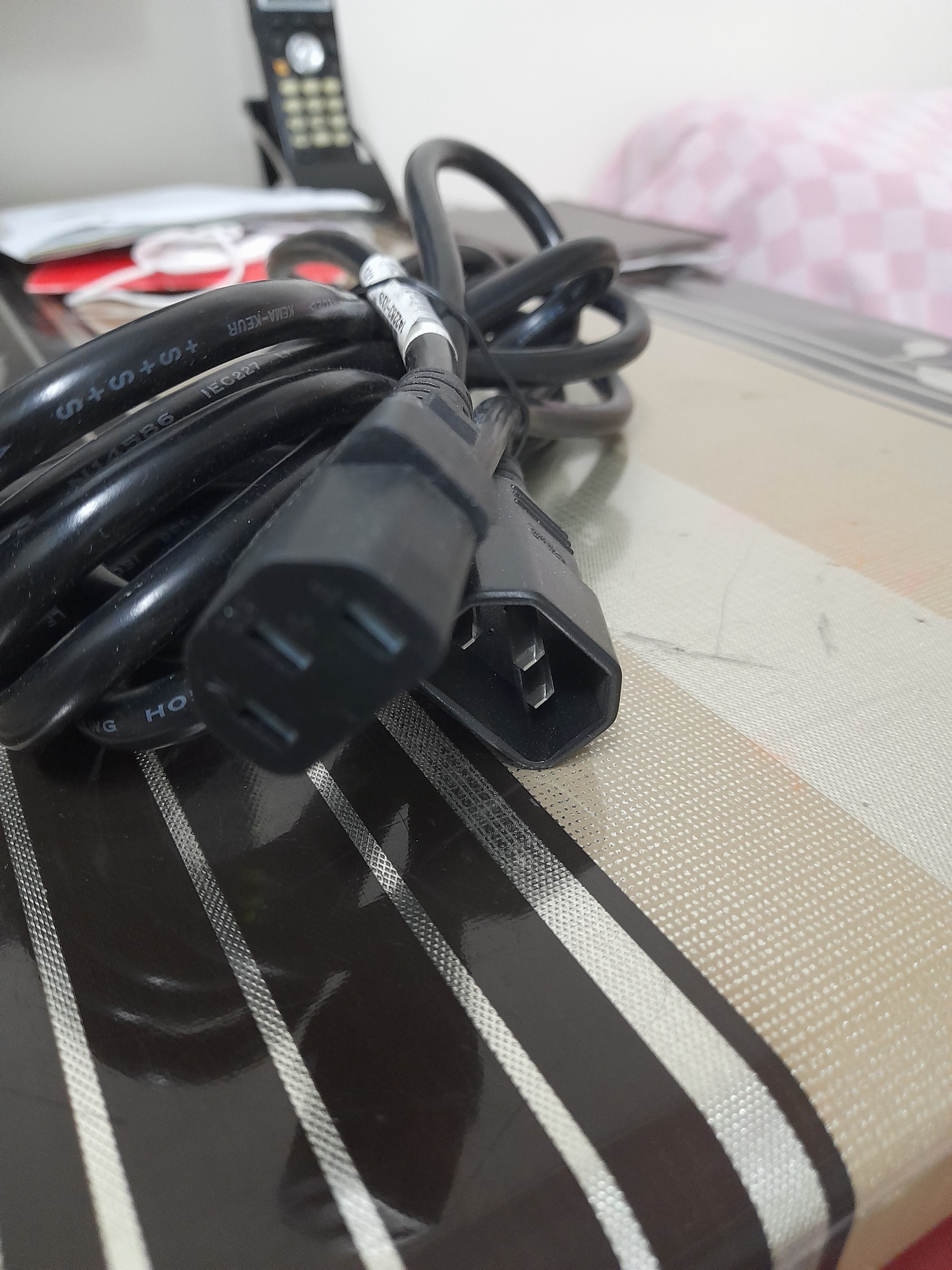 کابل بک تو بک