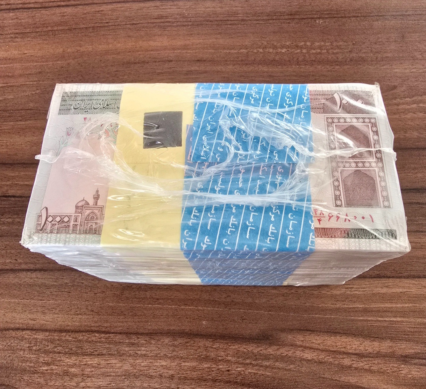 باکس صدتومنی خان نوربخش