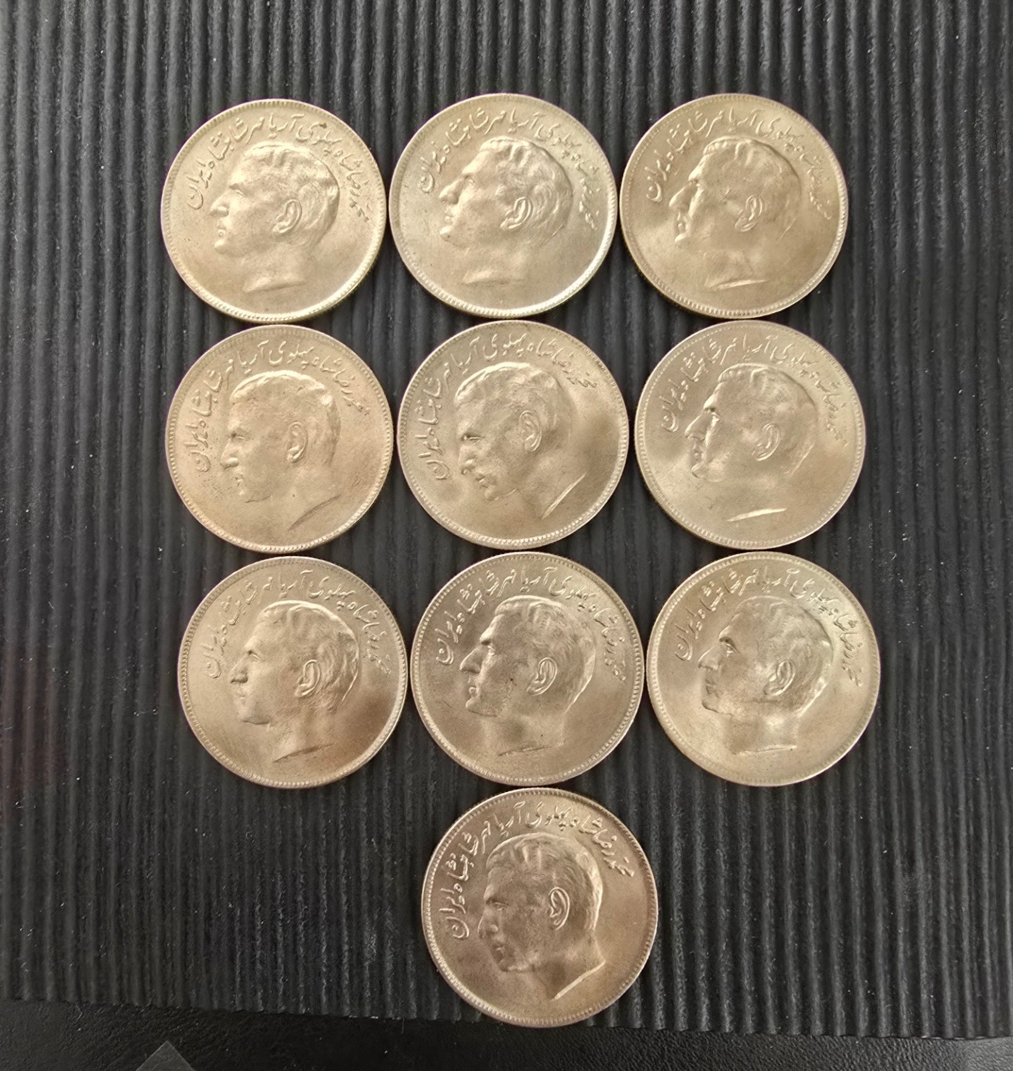 تعداد 10عدد20ریالی فائو بانکی