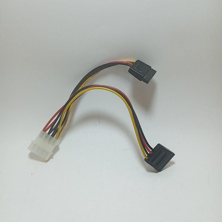 کابل تبدیل برق 4 پین به دو ساتا sata