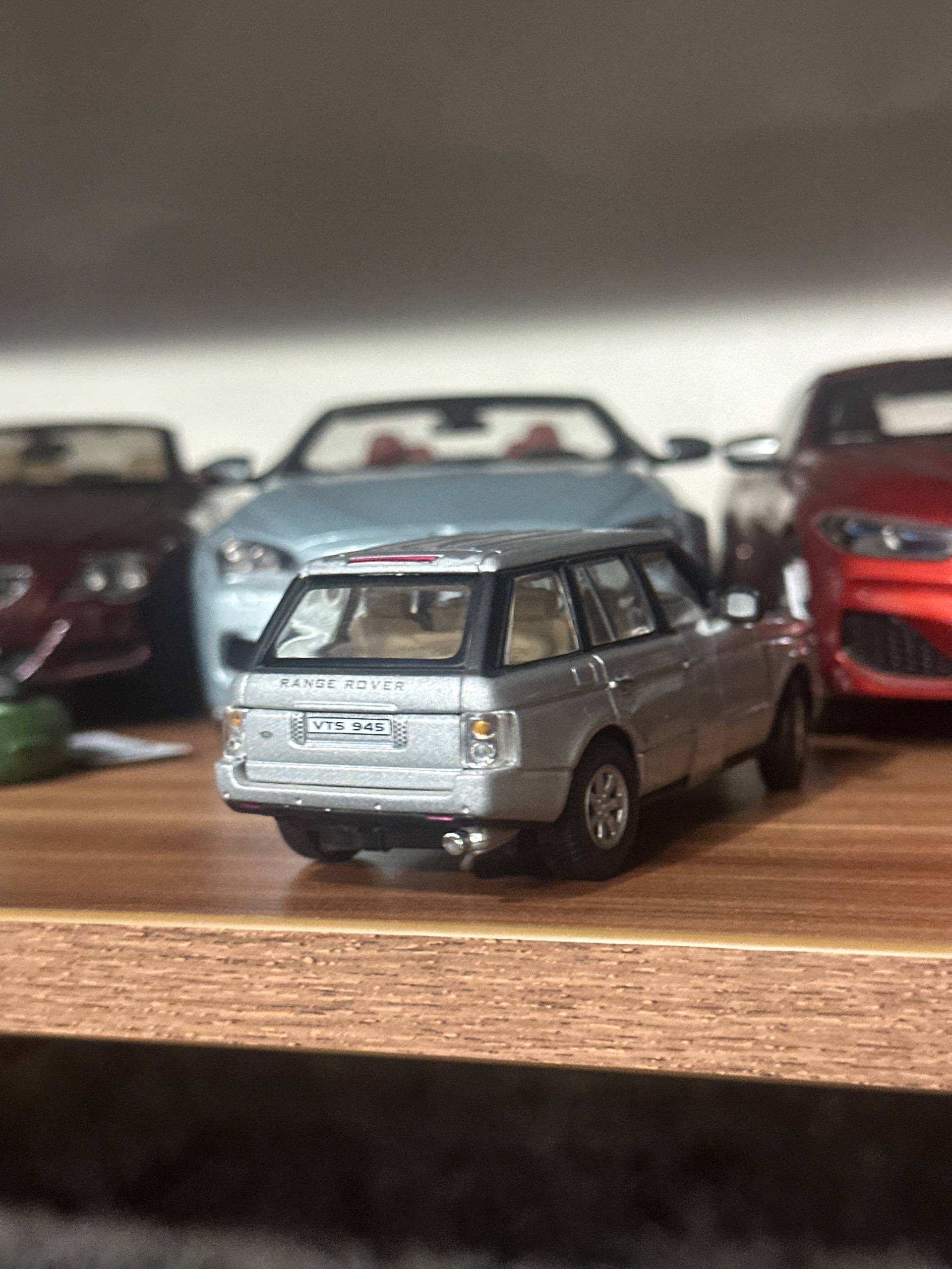 Land Rover 1/43