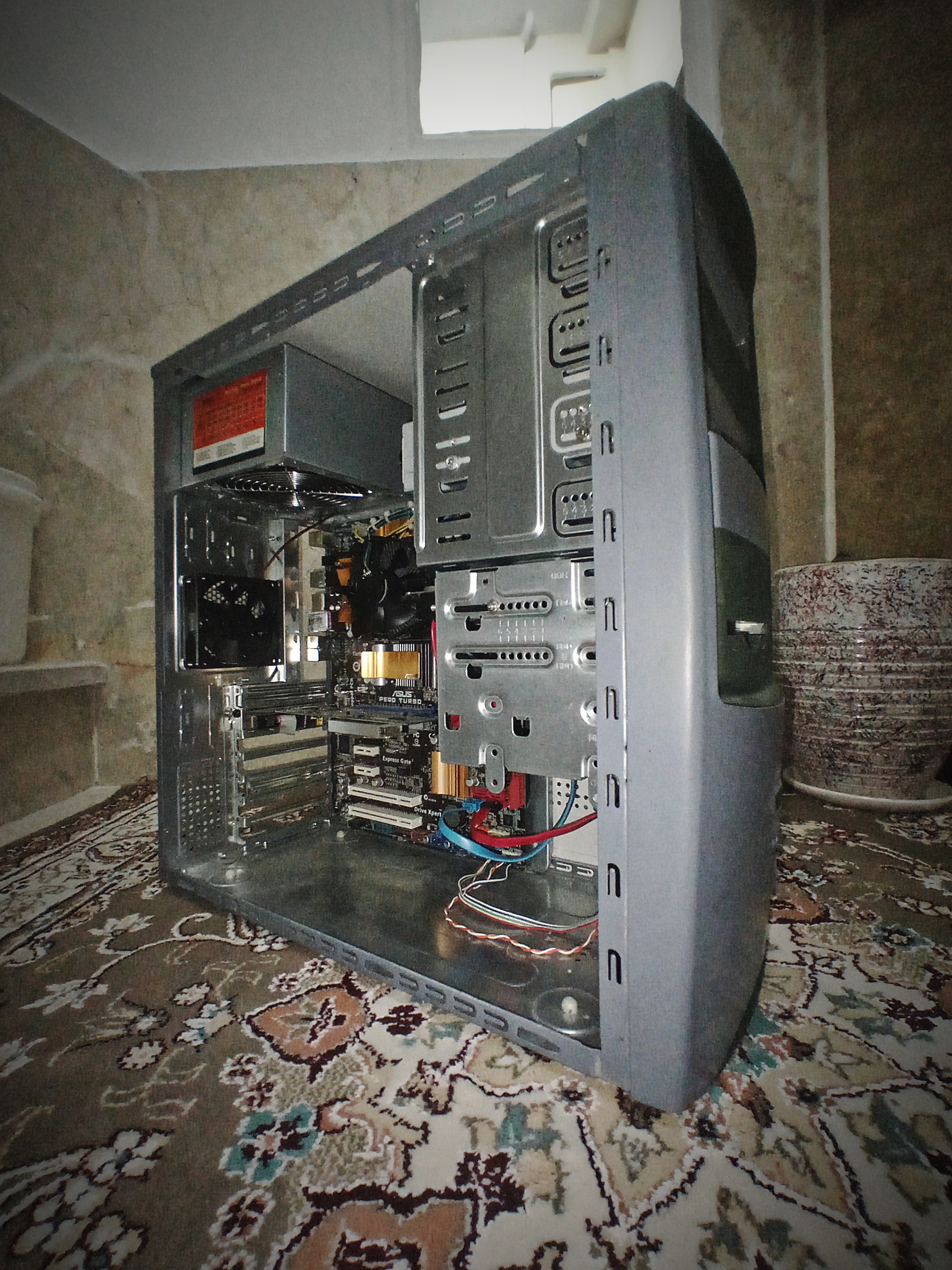 کیس (ارسال به سراسر ایران کاملاً رایگان)