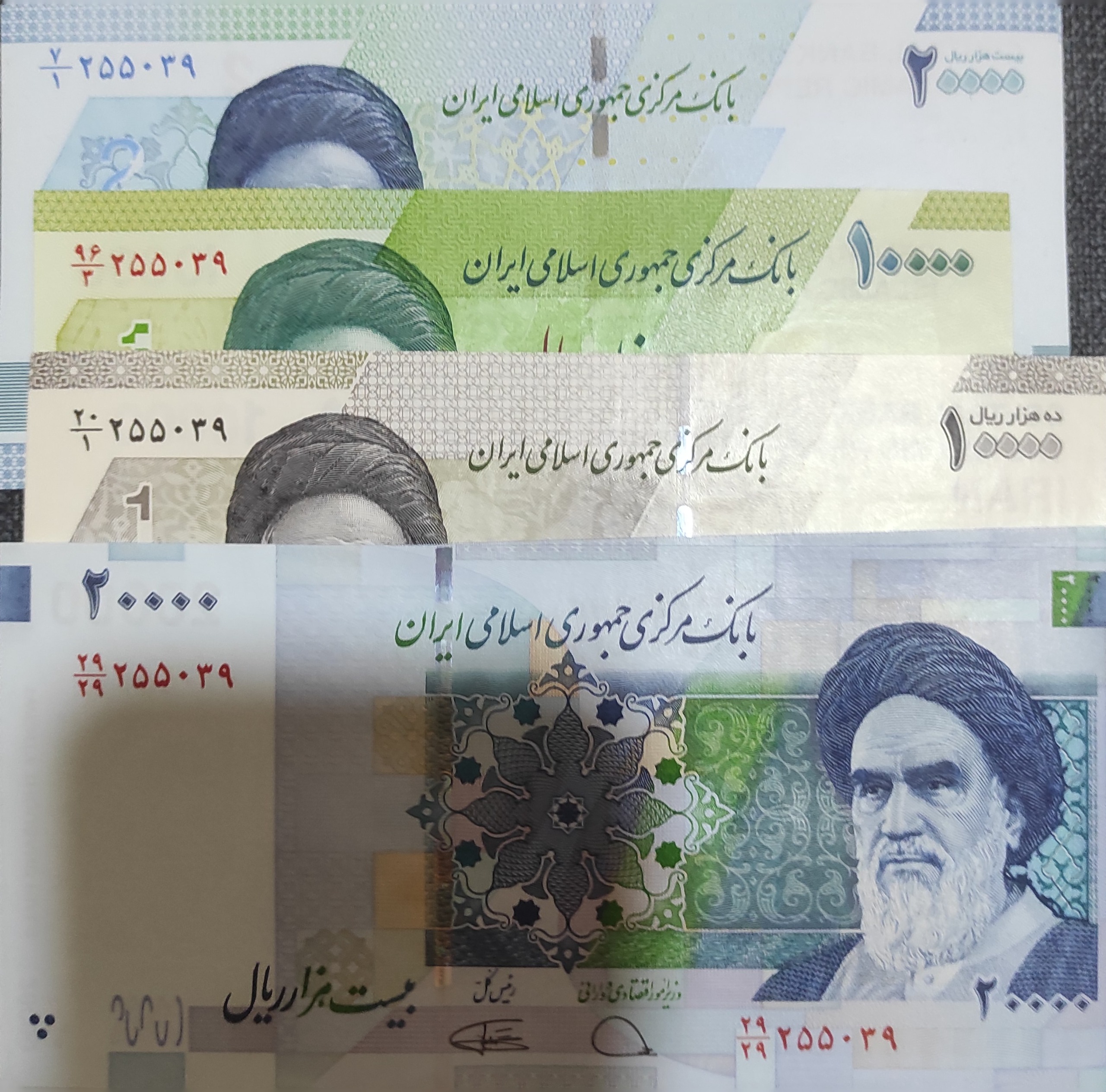 هم شماره چهار جفت خاص امضا دژپسند